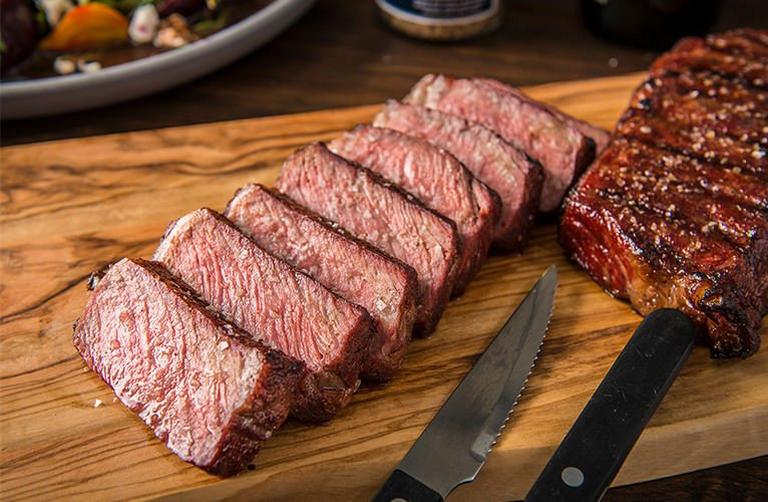 Reverse-Seared-NY-Steak-Recipe-Backyard-BBQ-Traeger-Wood-Pellet-Grills