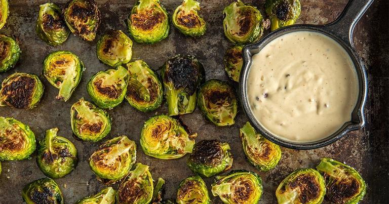 Roasted-Brussels-Sprouts-Cheddar-Cream_Traeger-Wood-Pellet-Grills_RE_HE_M
