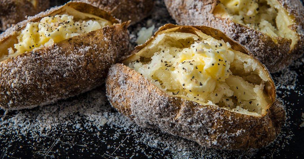 Salt-Crusted-Baked-Potato_RE_HE_M