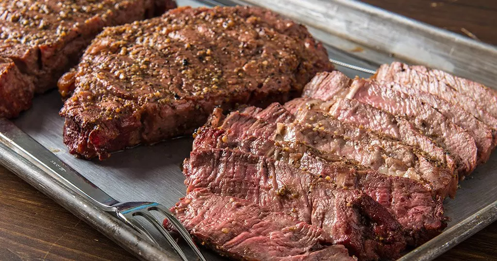 Cooking steaks on a pellet grill hotsell