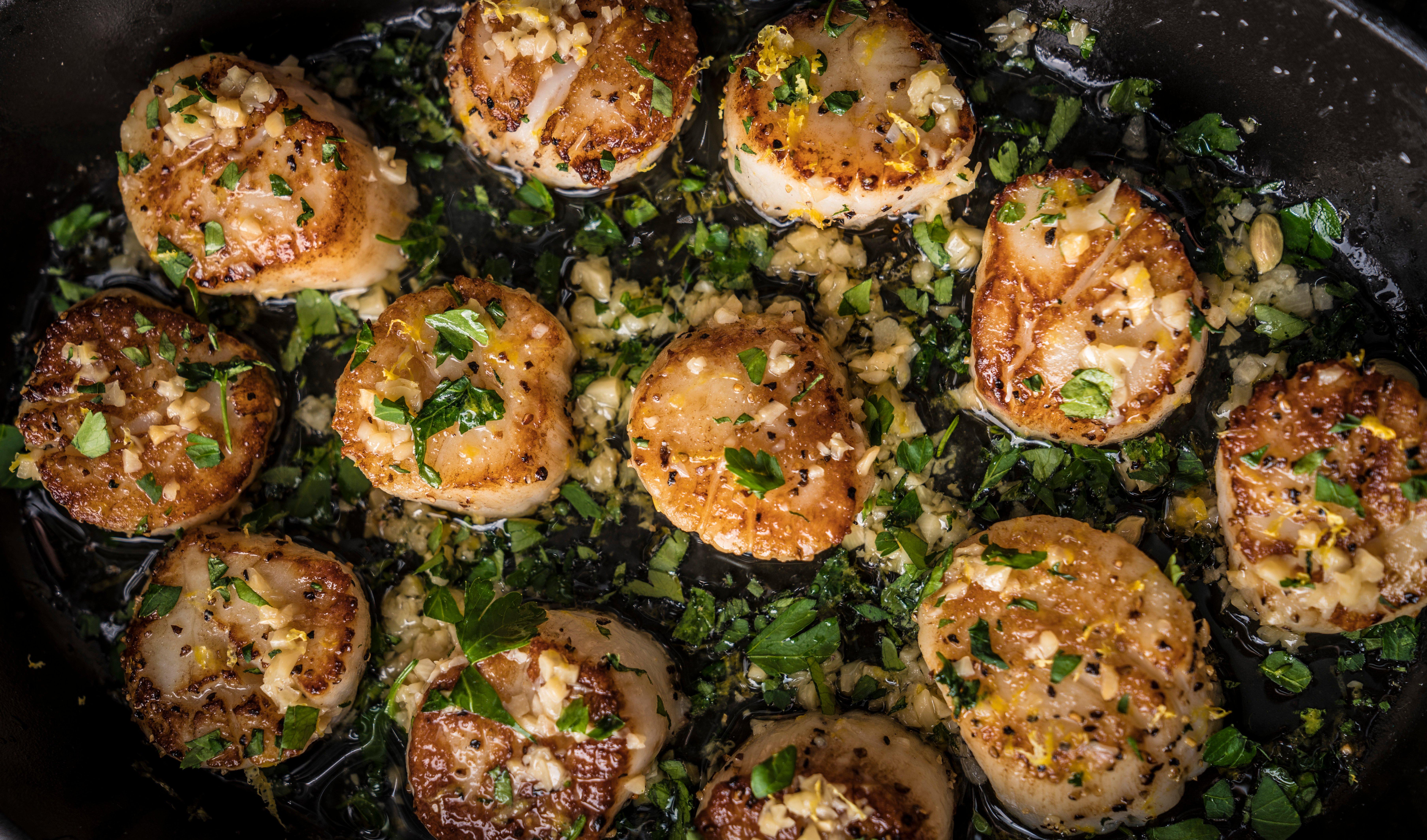 Seared_Lemon_Garlic_Scallops