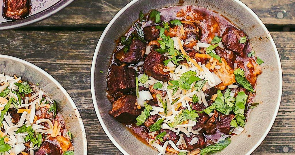 Short-Rib-Chili_Traeger-Wood-Pellet-Grills_RE_HE_M