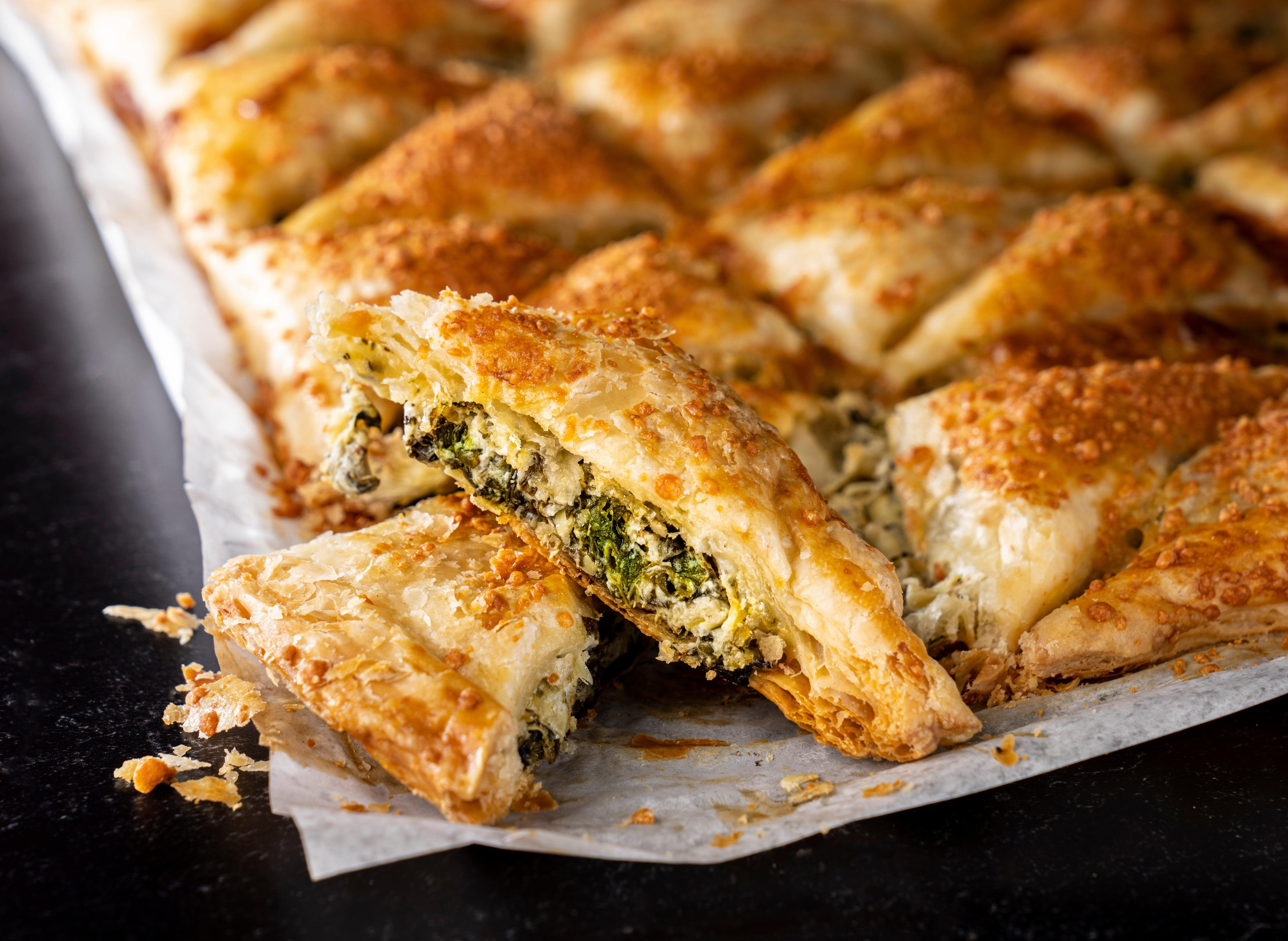 Spinach-Artichoke Puff Pastry Pull-Apart | Traeger®