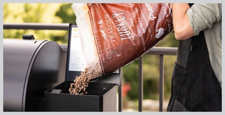 ThanksgivingTimeline_Product_Turkey Pellet Blend_006@2x