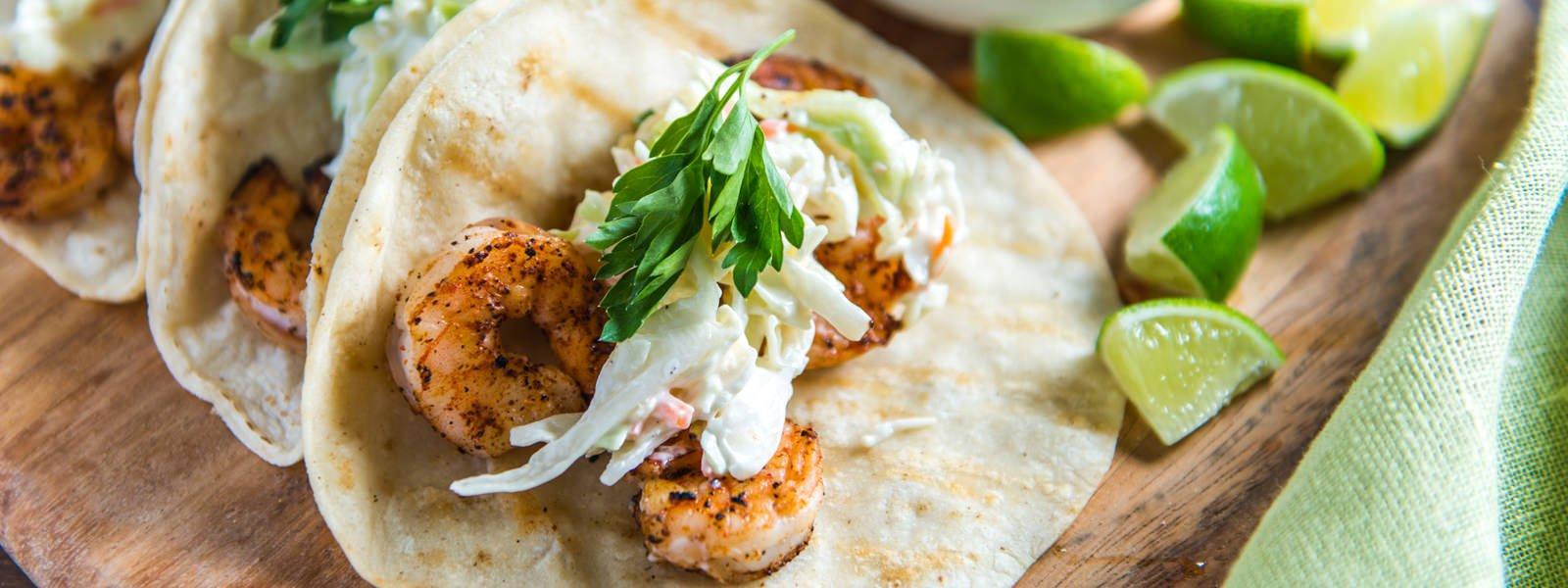 WR_0116_Grilled_Shrimp_Tacos_with_Garlic_Cilantro_Lime_Slaw_RE_HE