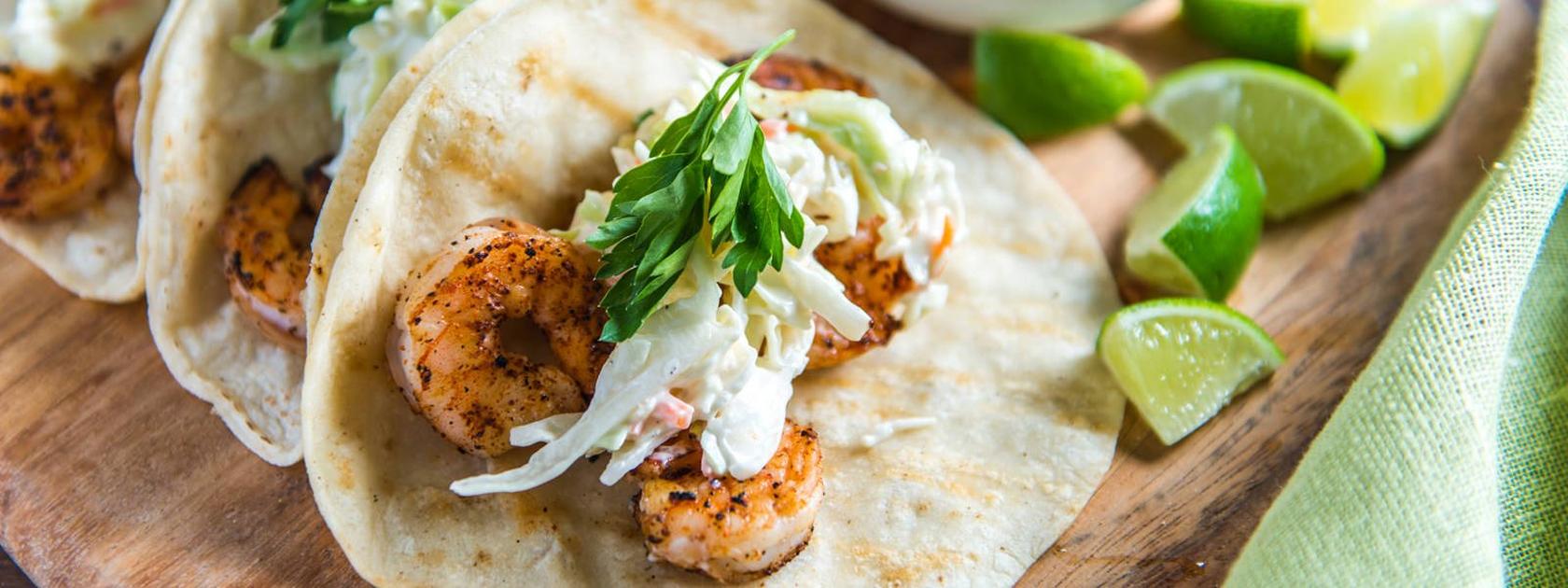 WR_0116_Grilled_Shrimp_Tacos_with_Garlic_Cilantro_Lime_Slaw_RE_HE