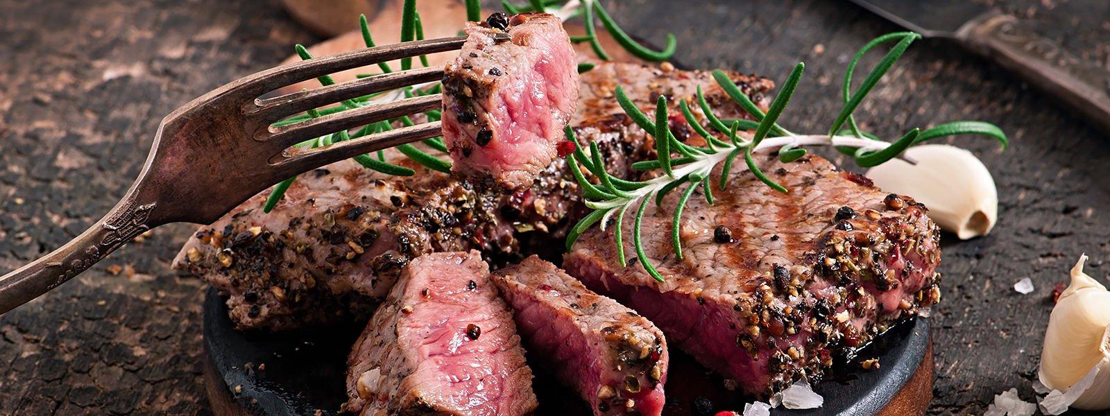 Beef Tenderloin with Tomato Vinaigrette | Traeger Grills