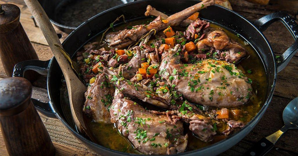 braised-rabbit-stew-Traeger-Wood-Fired-Grills_RE_HE_M