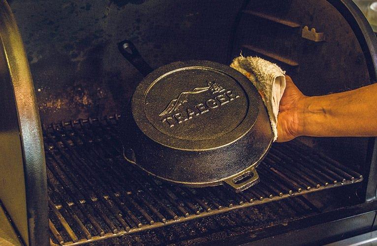 cleaning-cast-iron_Traeger-Wood-Pellet-Grills_8_BG