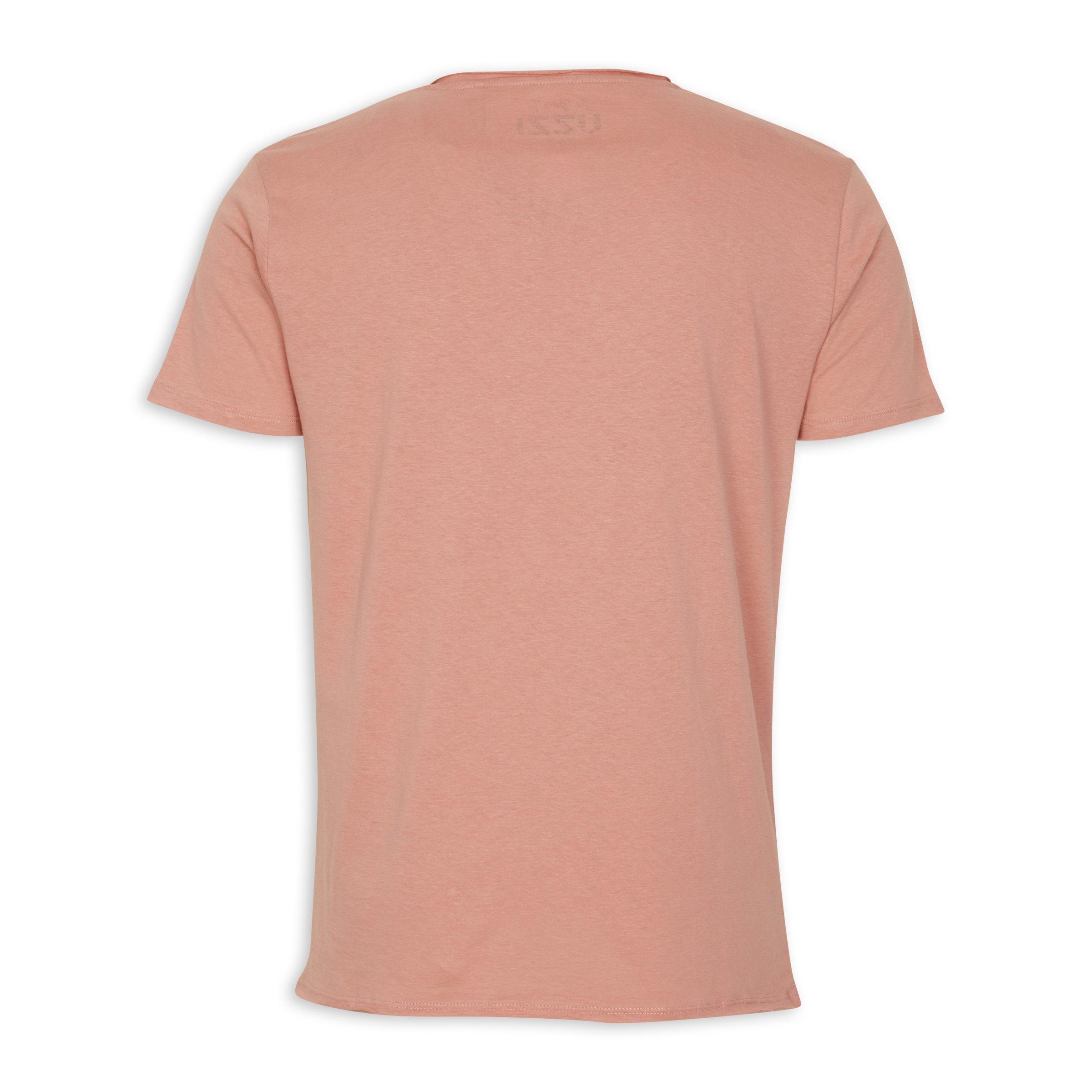 Pink t shirt outlet plain