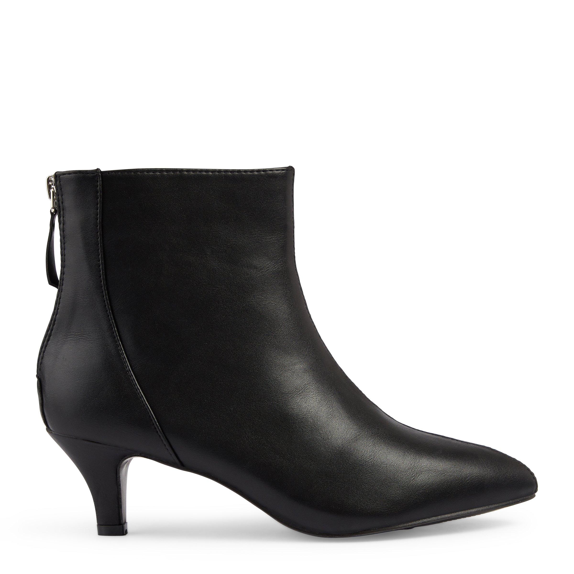 Black low 2025 ankle boots