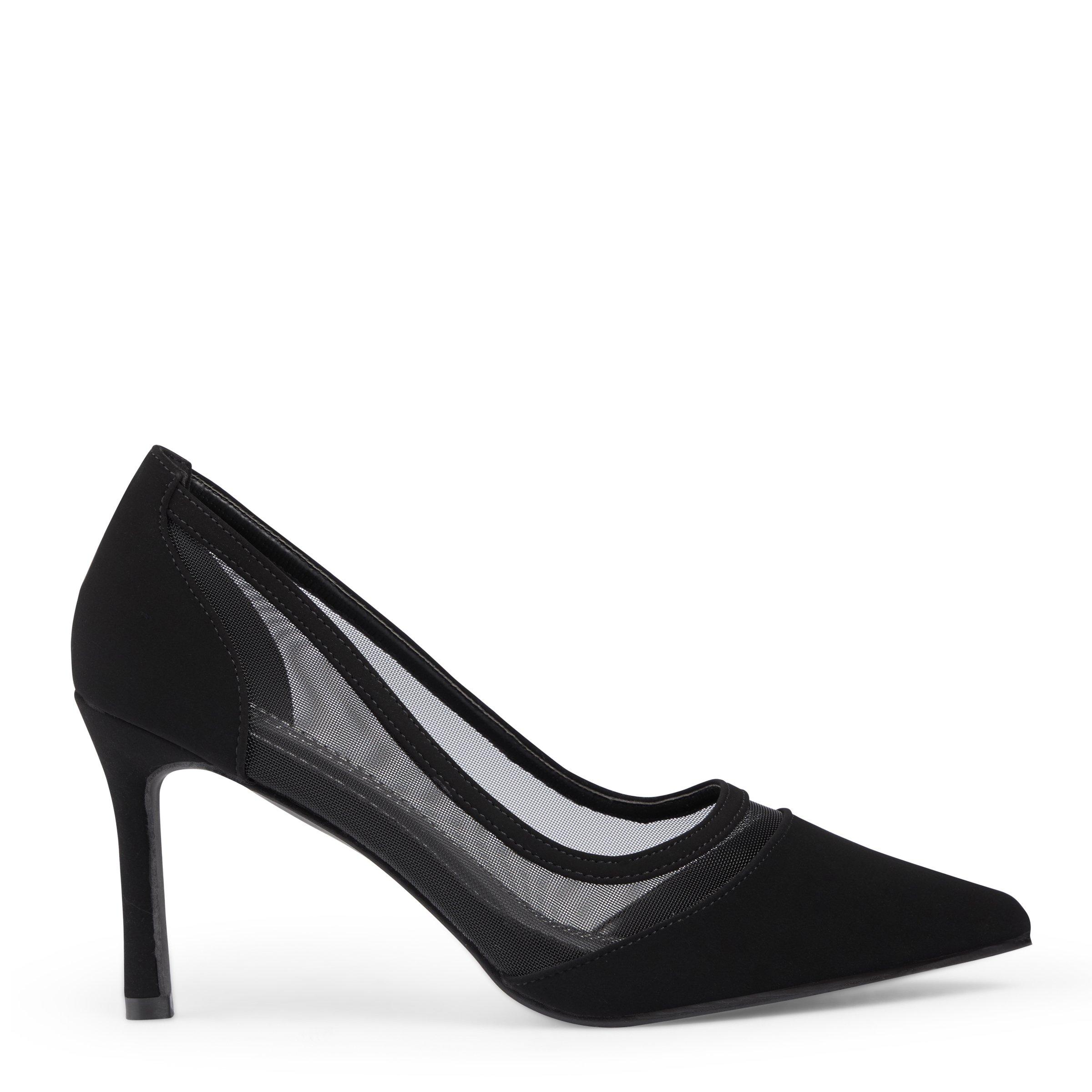 Black pointed 2024 court heels