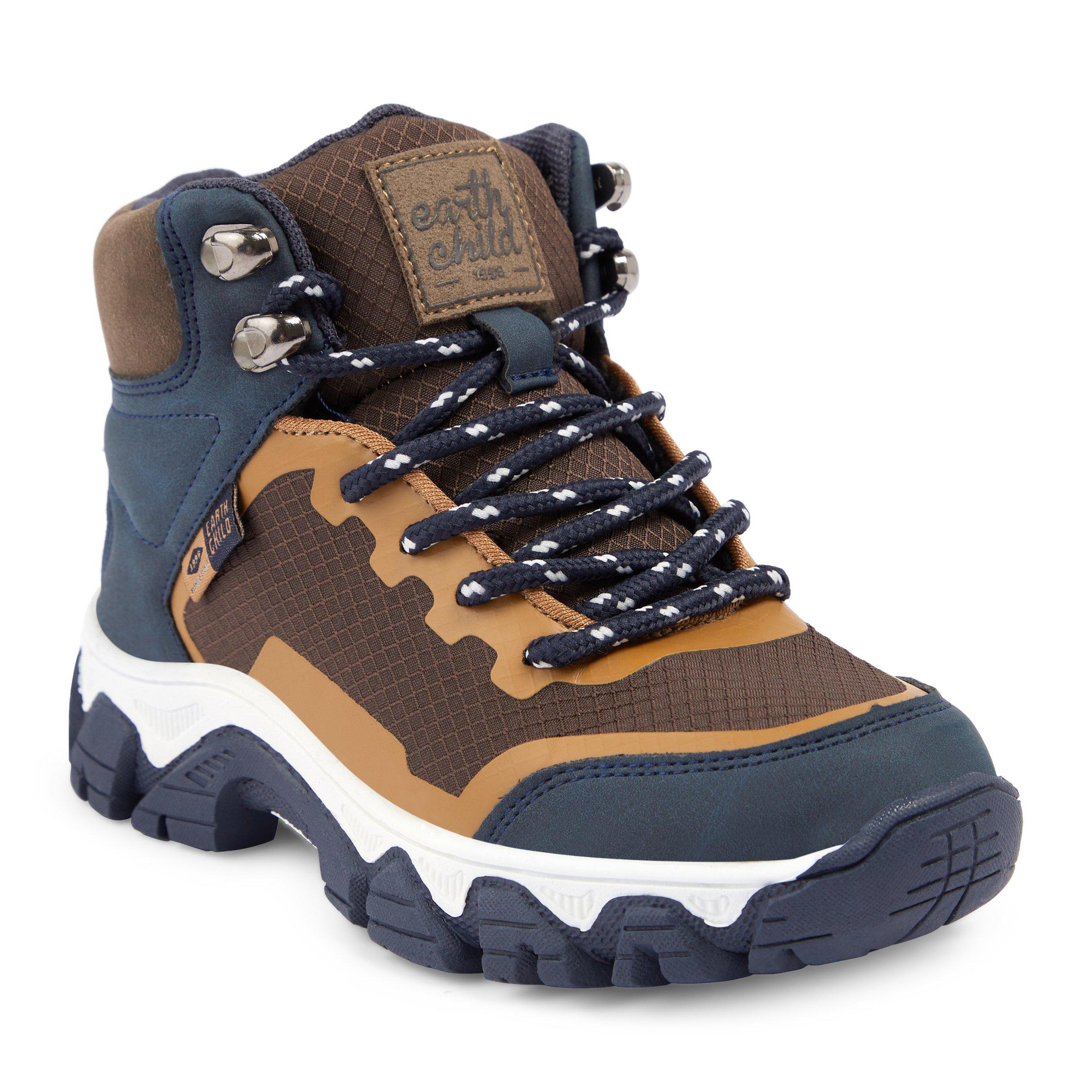 Child on sale hiking boots