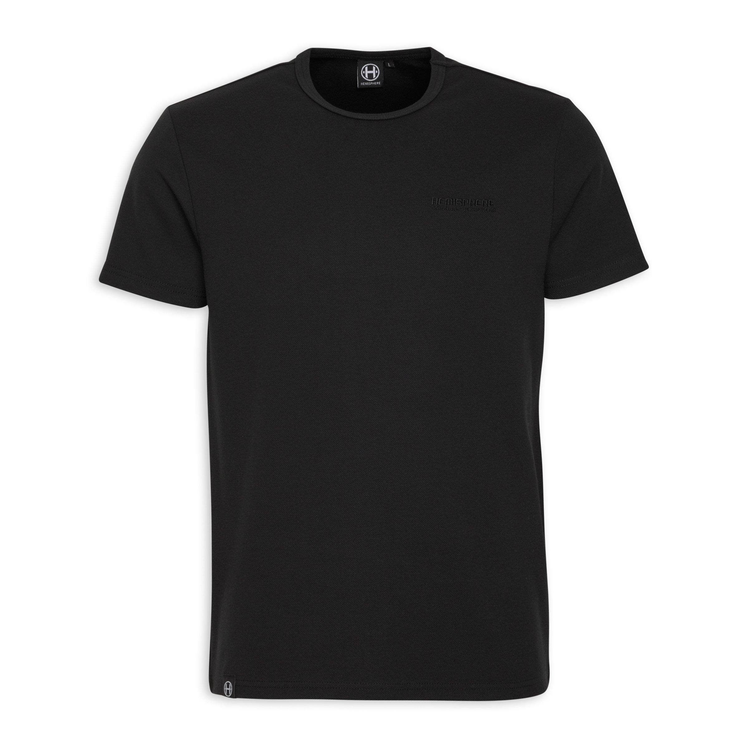 plain black t shirt front