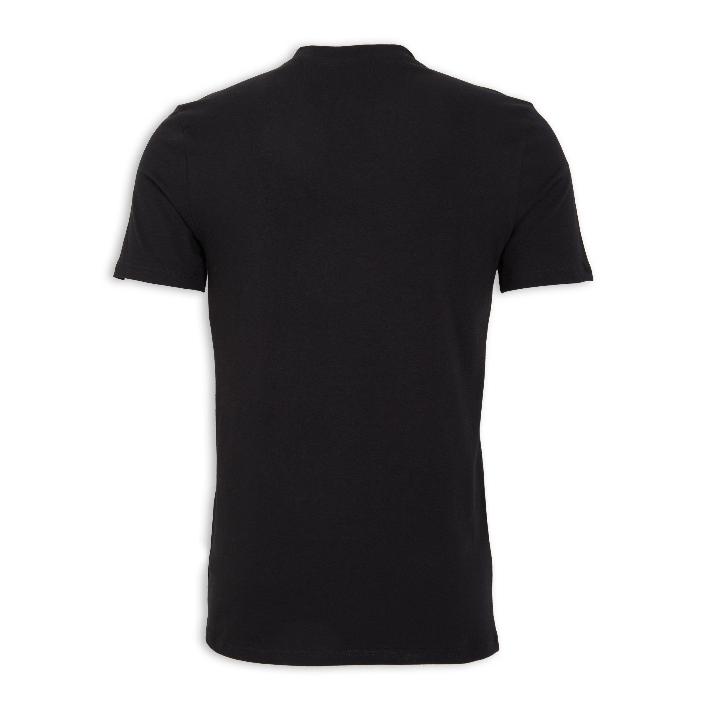 Fitted black hotsell t shirt