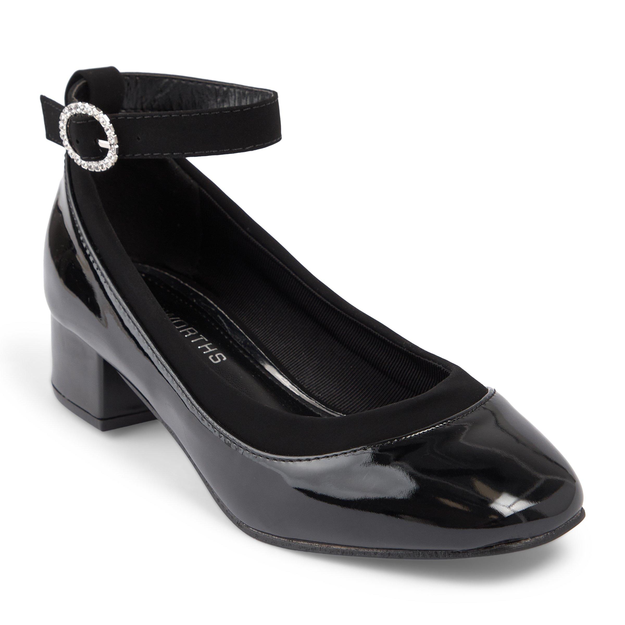 Black strap clearance low heels