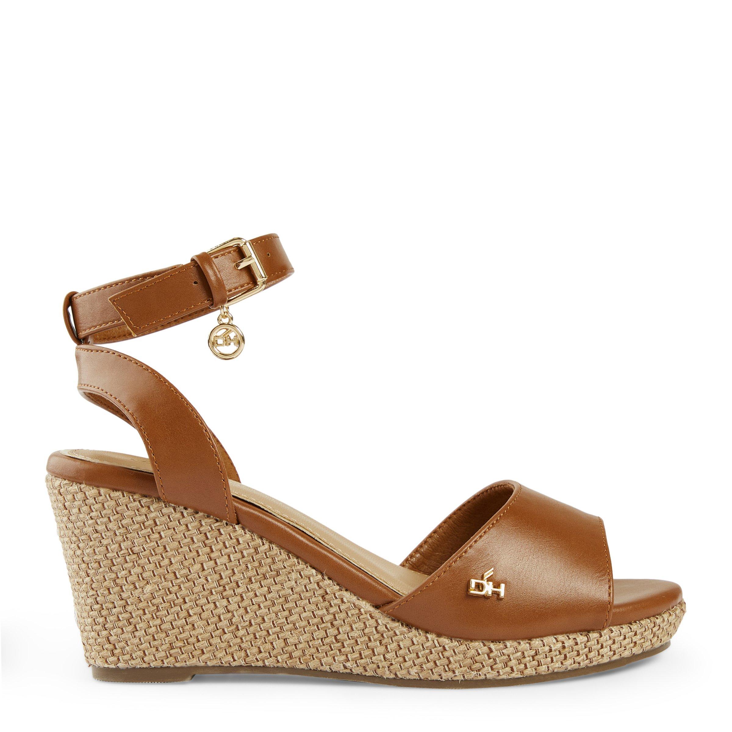 Tan ankle 2025 strap wedges