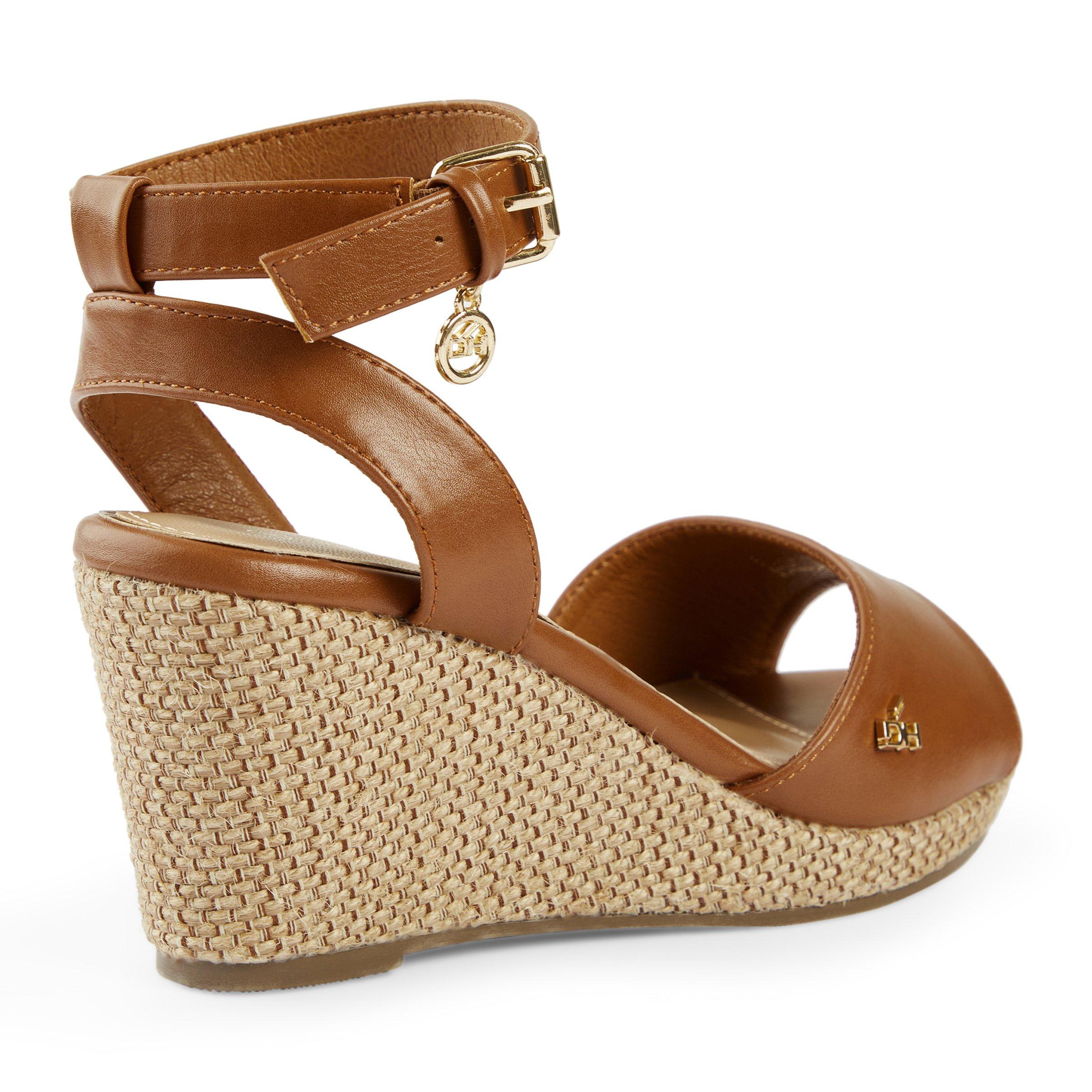 Tan ankle hot sale strap wedges