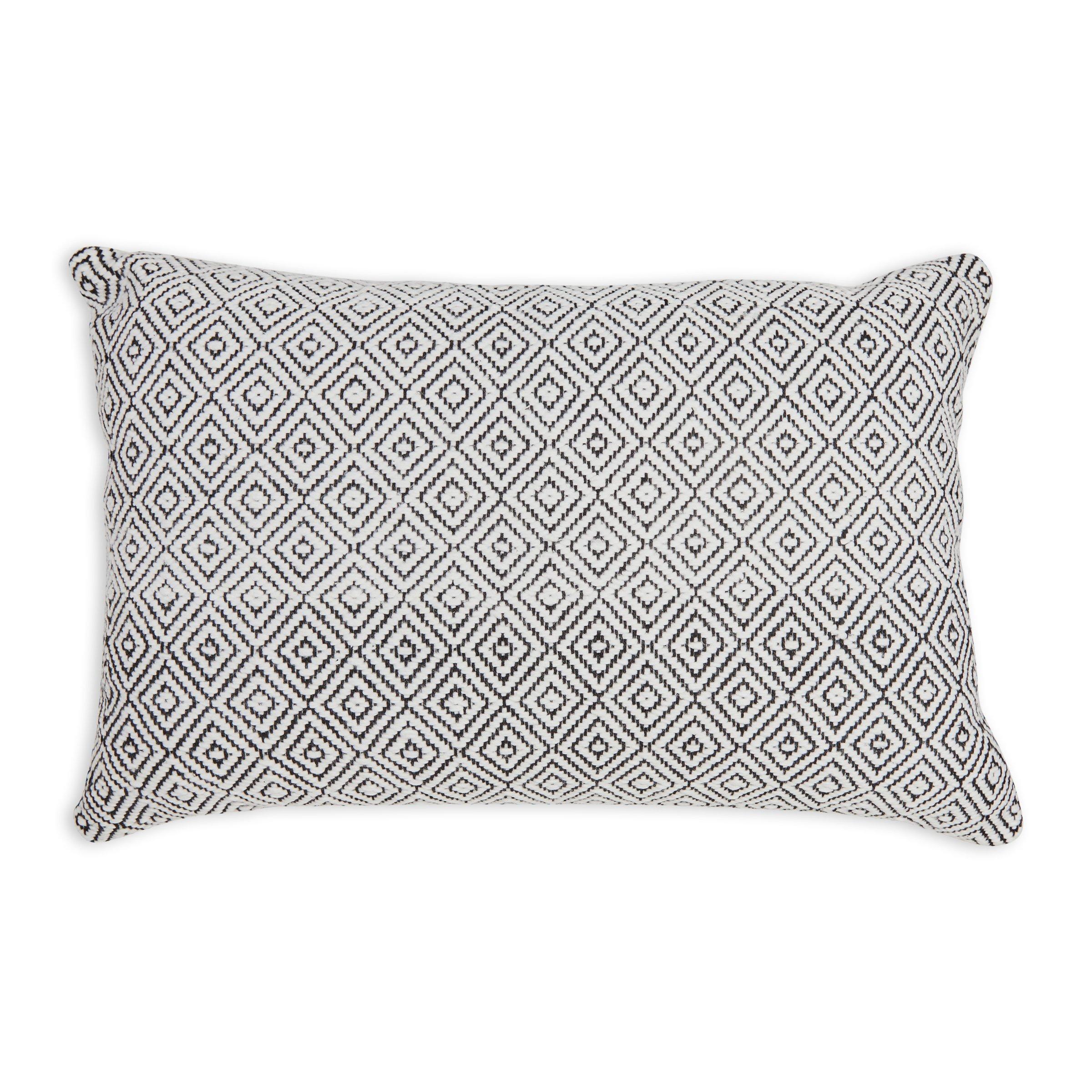 Black and white outlet scatter cushions