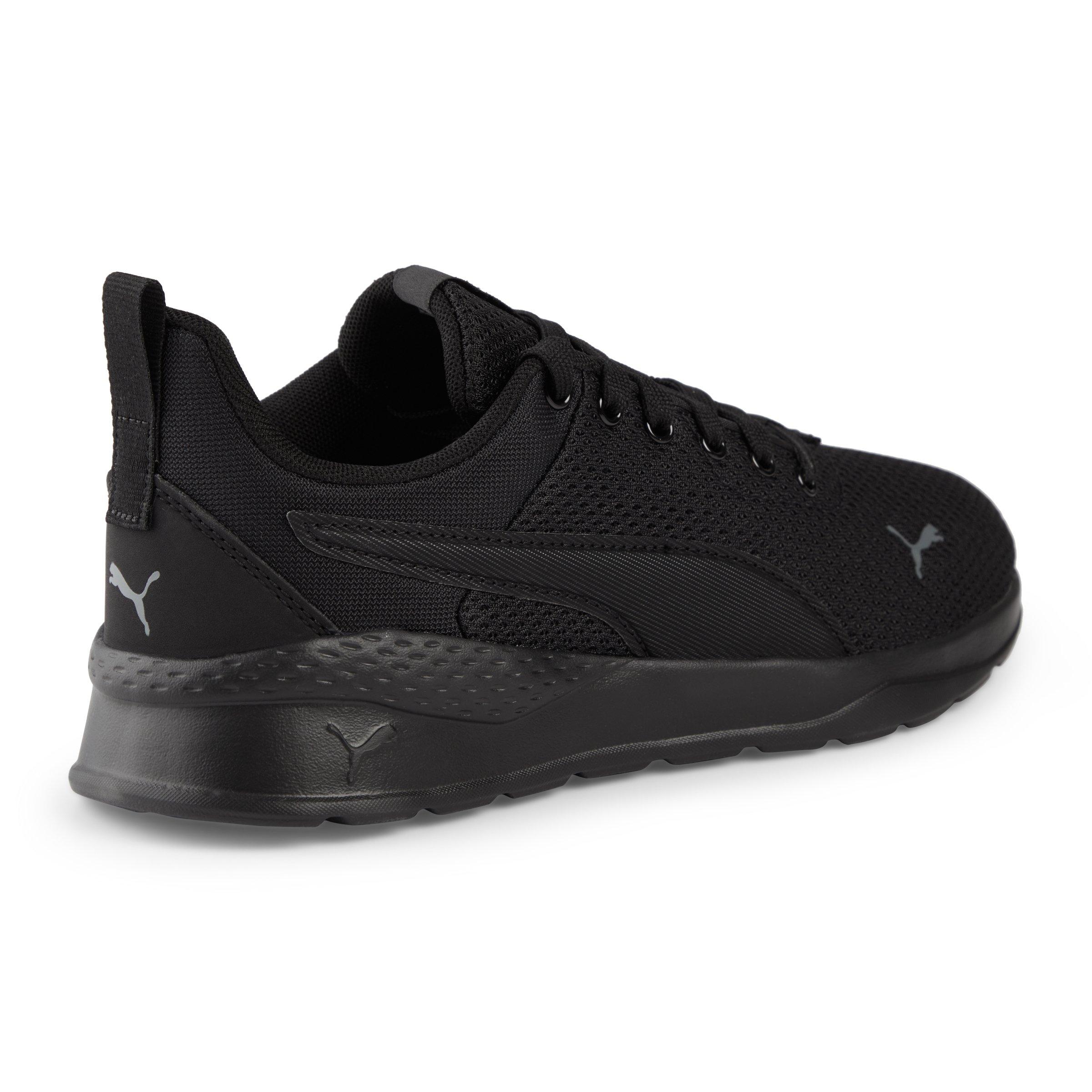 Branded black sports shoes on sale