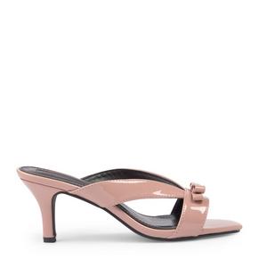 Shop Women s Shoes Online in South Africa Women s heels boots sneakers sandals Truworths truworths .za