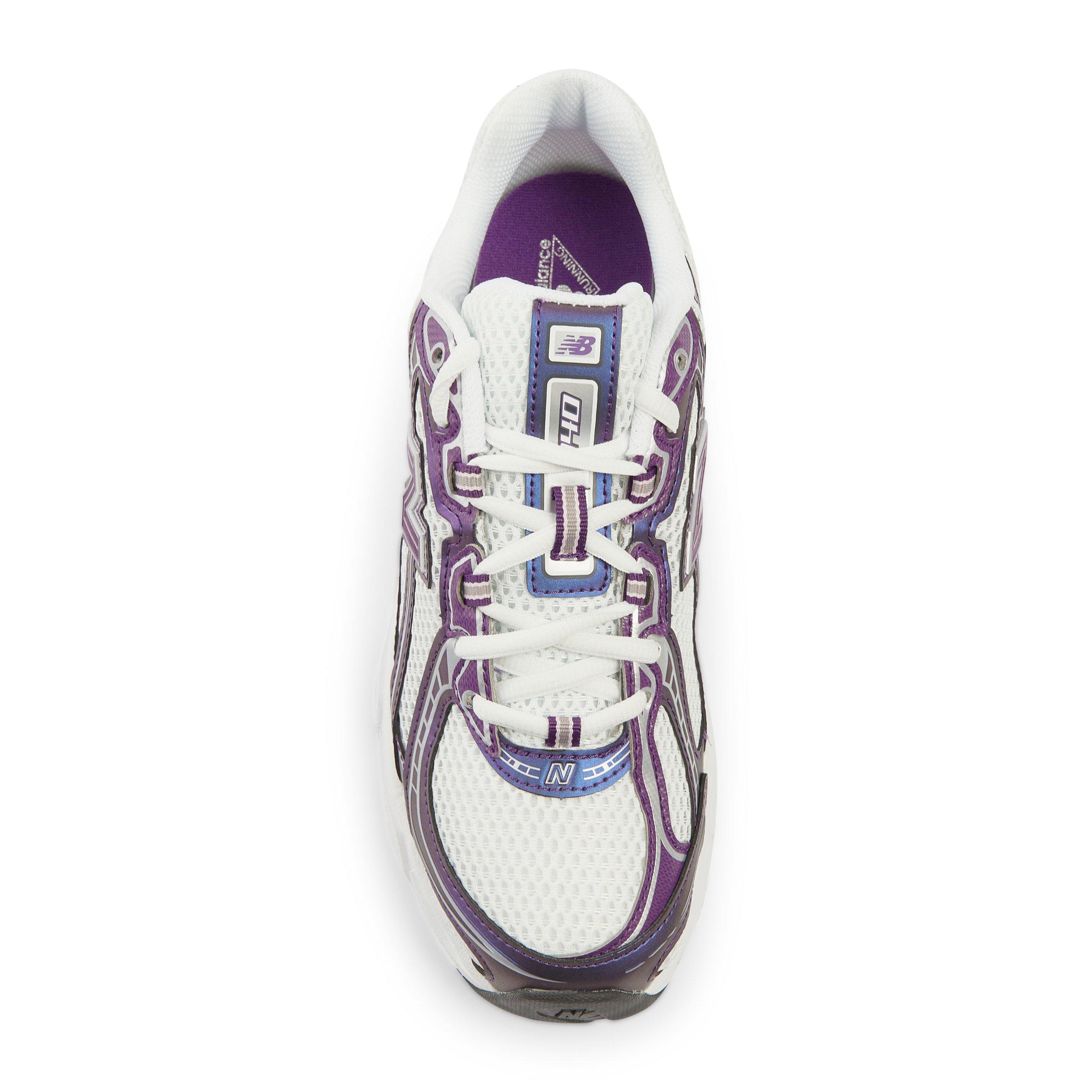 740 (3185875) | New Balance
