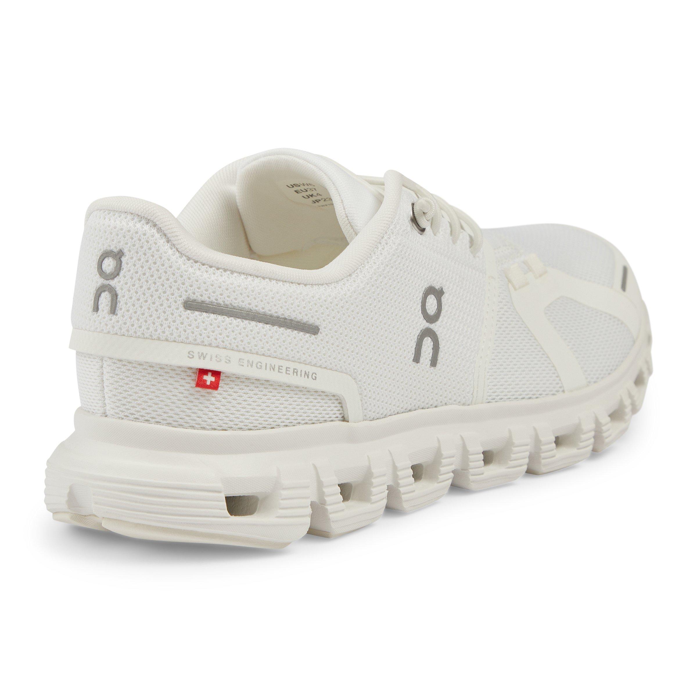 White Cloud 6 (3189956) | On