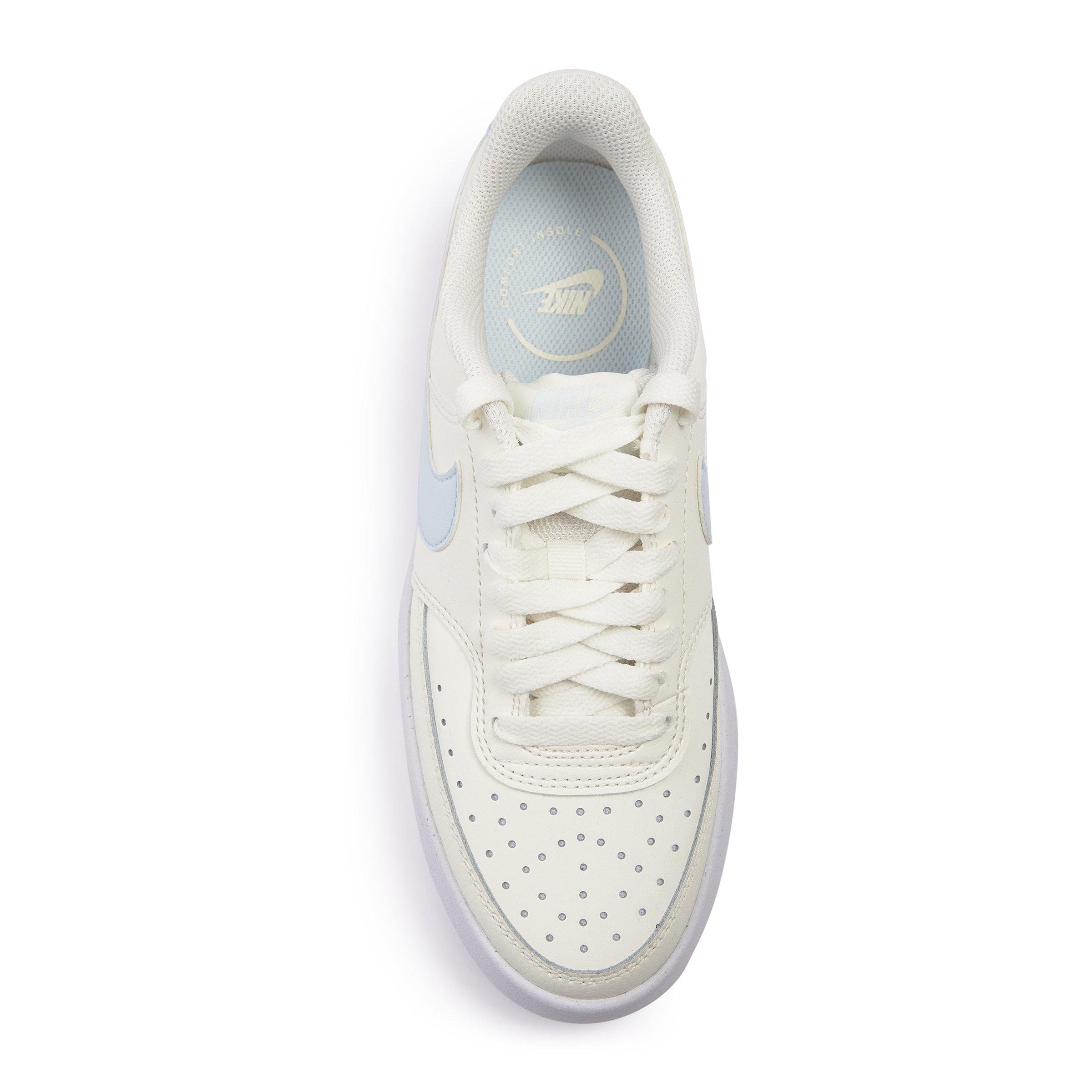 White Court Vision Alta (3198304) | Nike