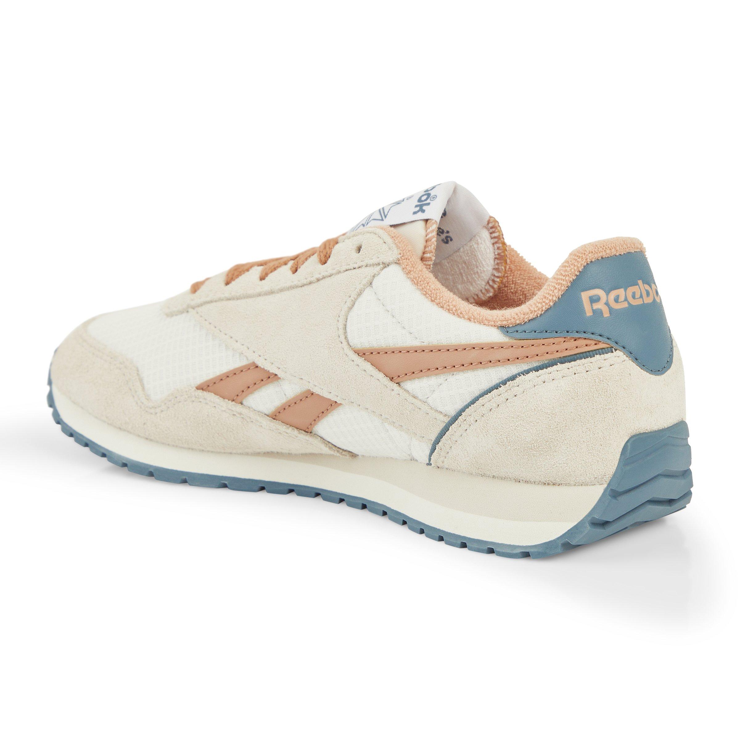 Ecru Classic AZ (3210300) | Reebok