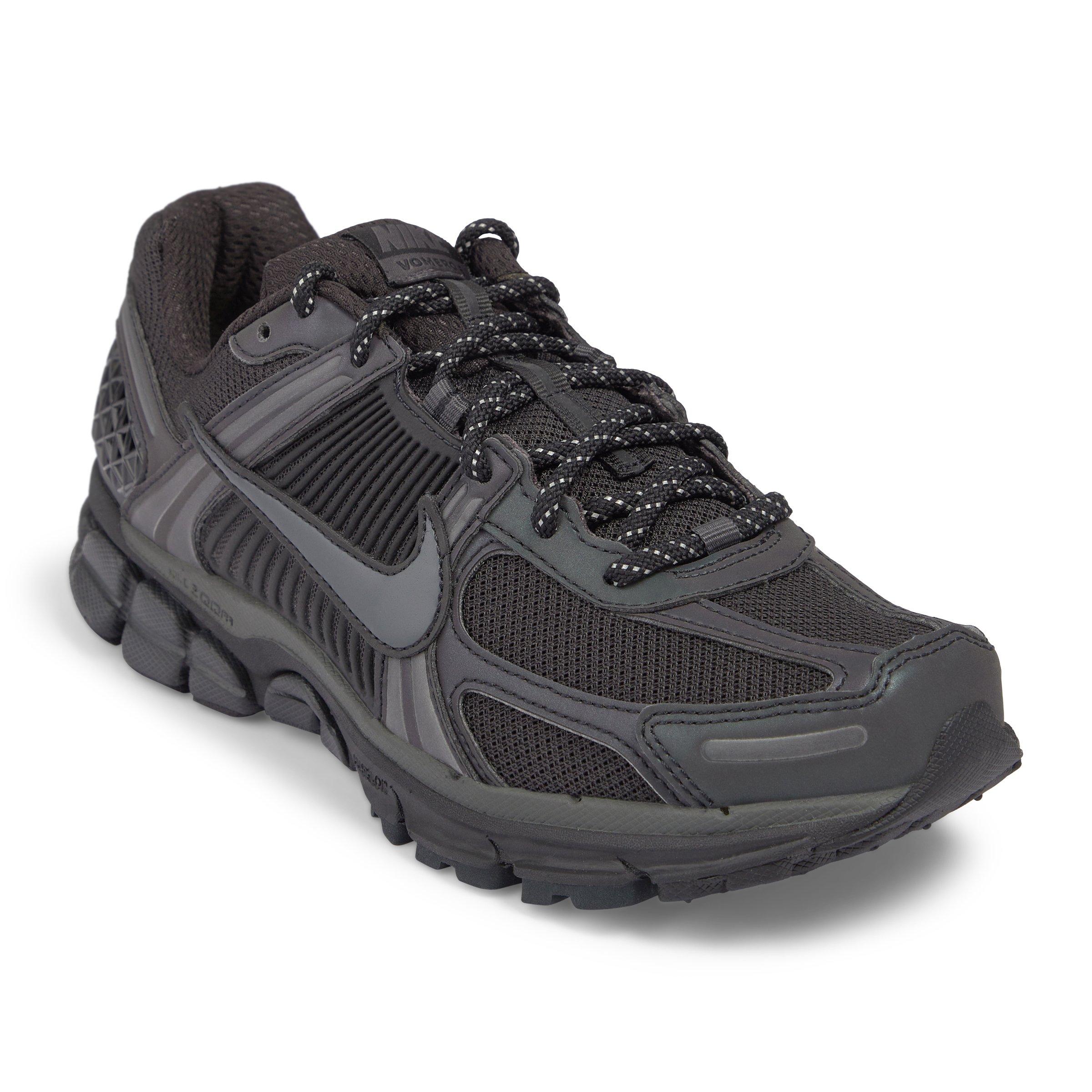 Black Zoom Vomero 5 SE Sneakers (3218299) | Nike