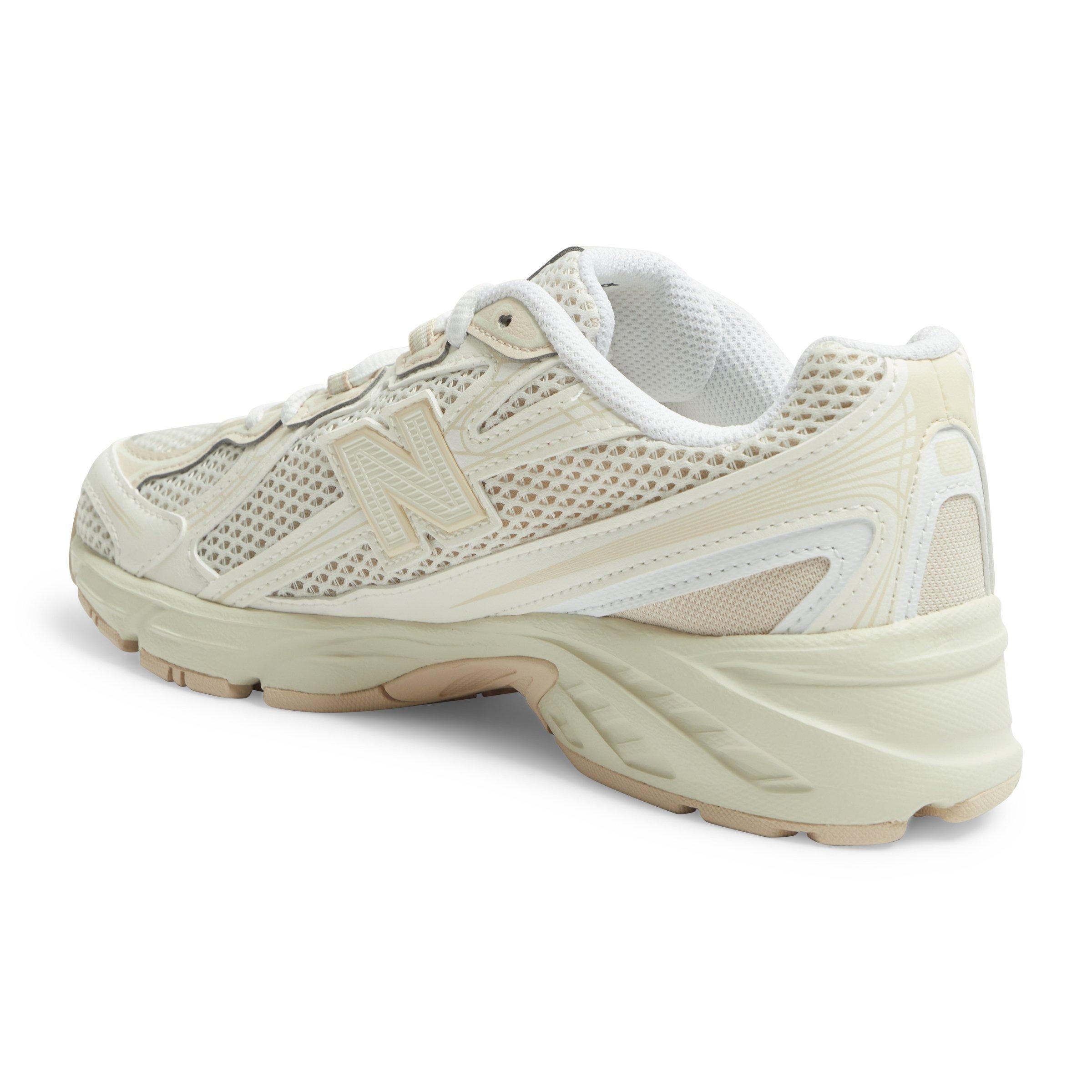 White 740 Sneaker (3218758) | New Balance