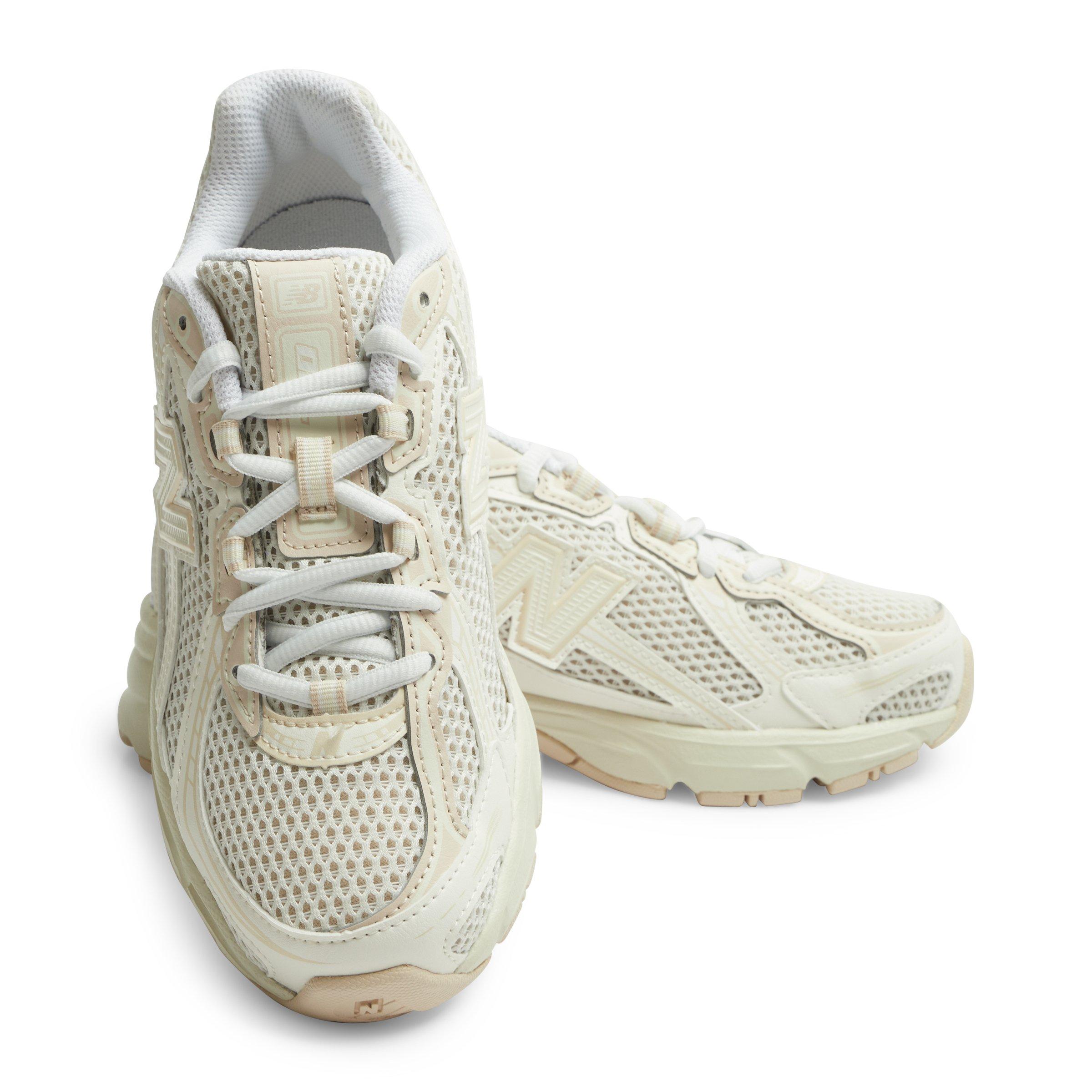 White 740 Sneaker (3218758) | New Balance