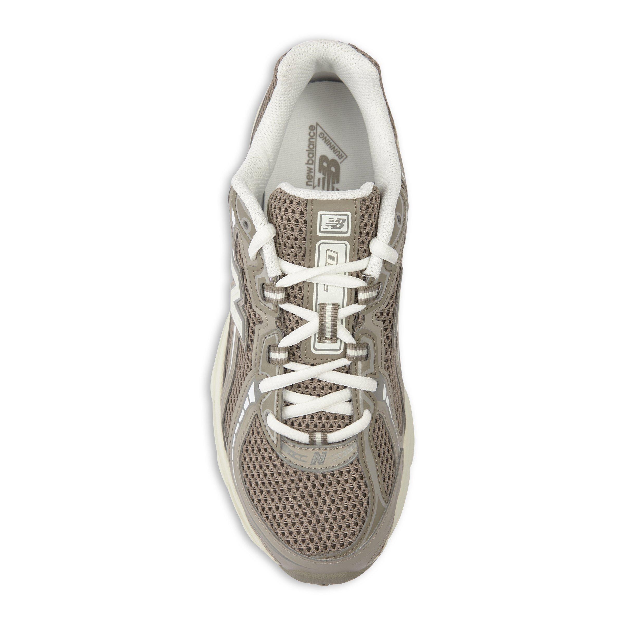 Brown and White 740 Sneaker (3225881) | New Balance
