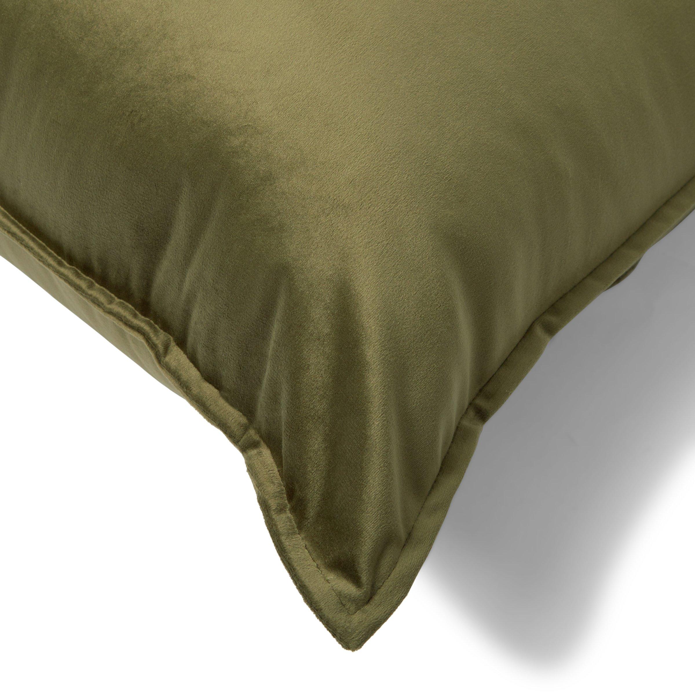 Green Velvet Scatter Cushion (3226862) | Loads of Living