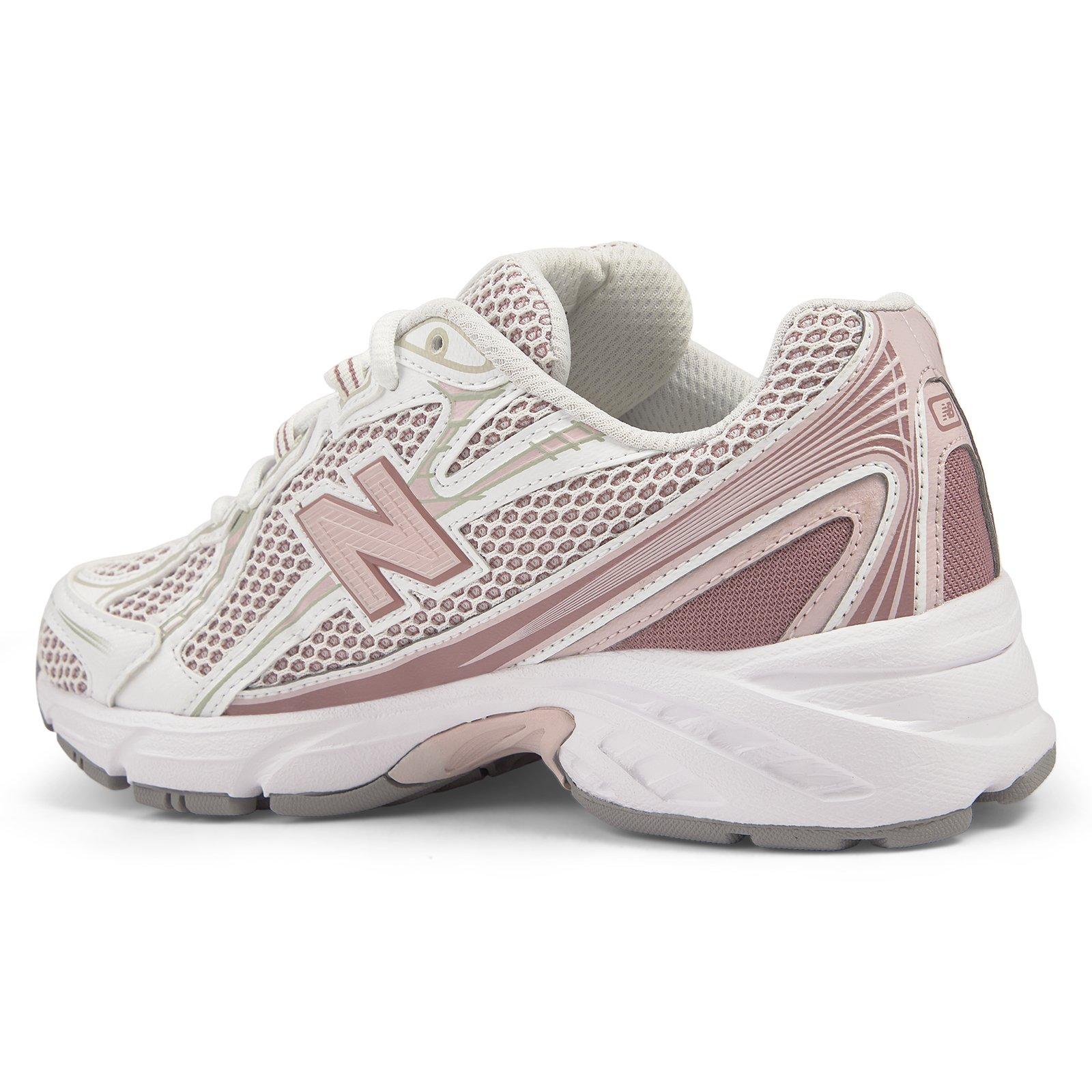 White 740 Sneakers (3227715) | New Balance
