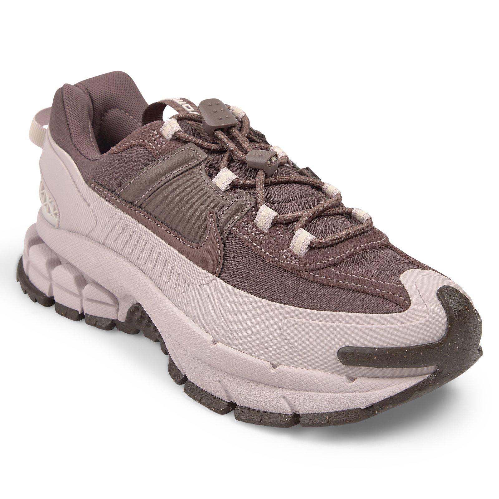 Burgundy Nike Zoom Vomero Roam (3266401) | Nike
