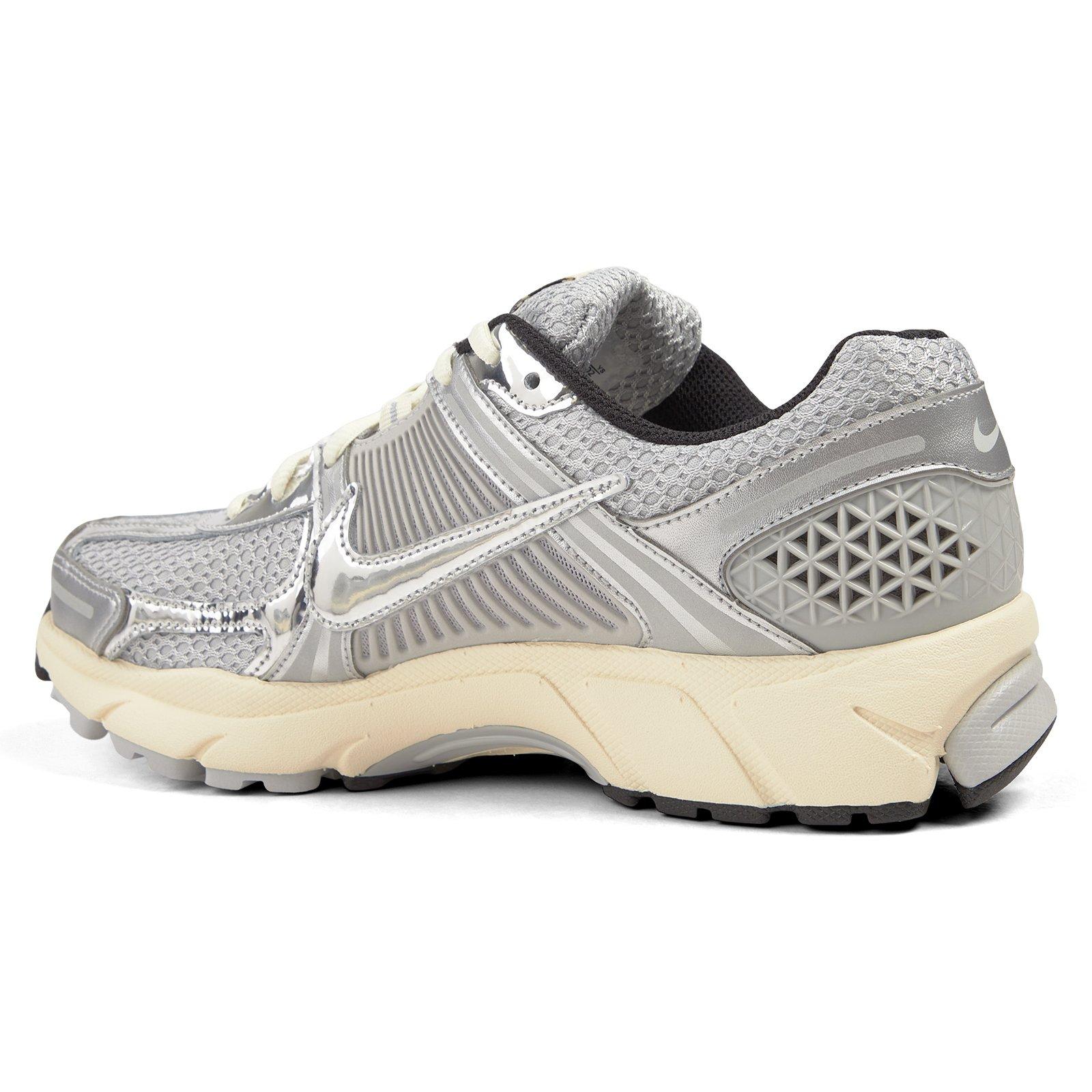 Grey Zoom Vomero 5 Sneakers (3270593) | Nike
