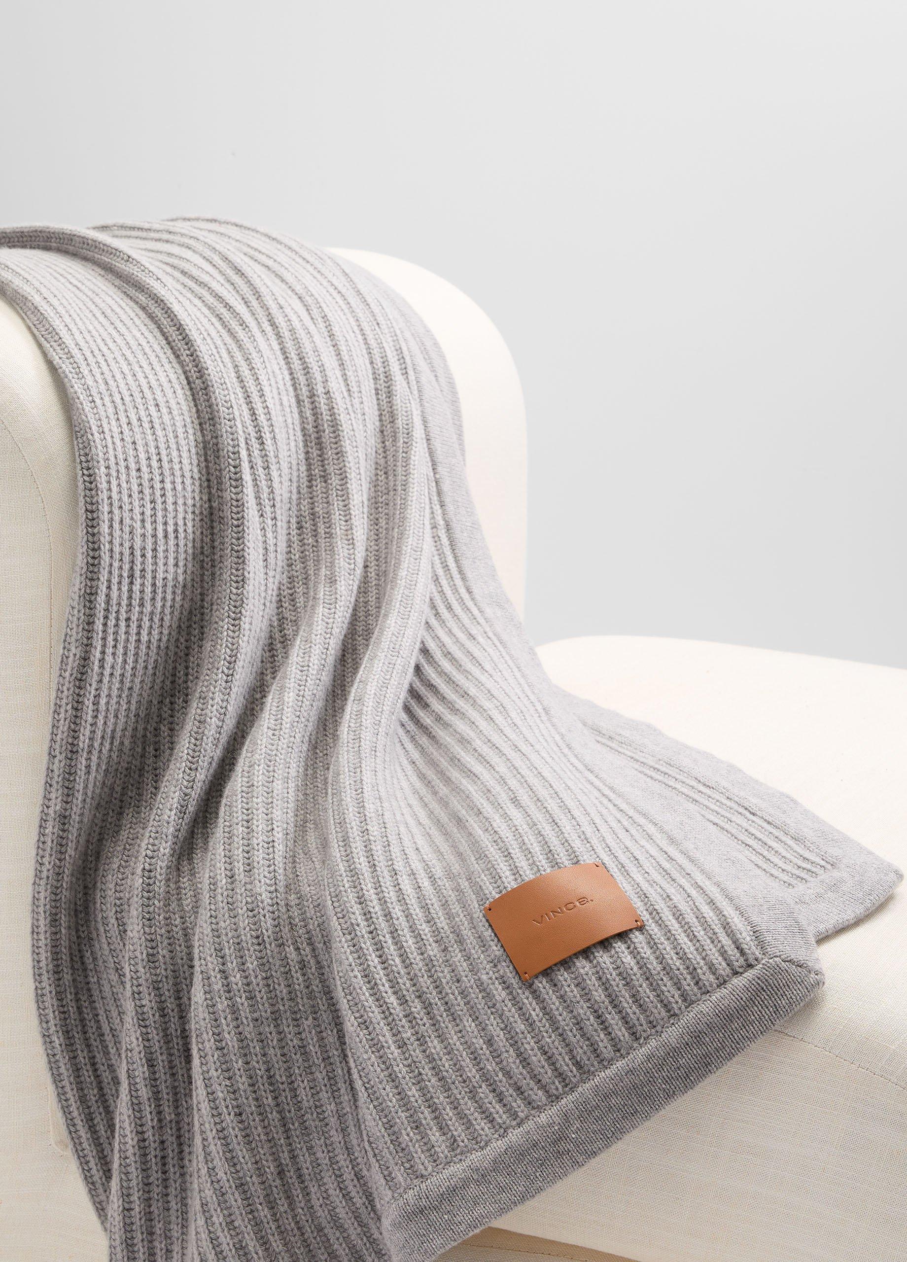 Wool and Cashmere Cardigan-Stitch Throw image number 4