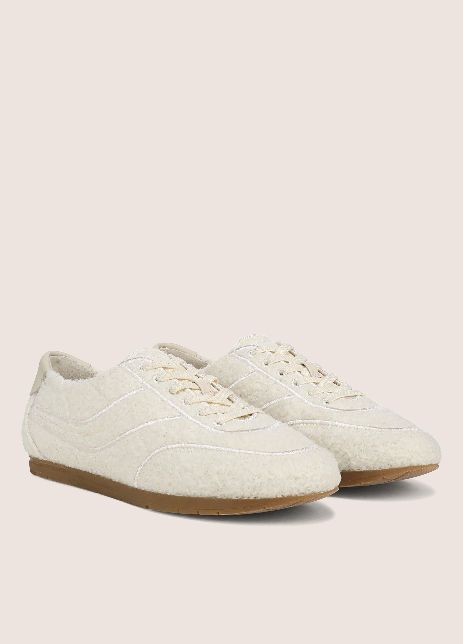 LA Boucl&eacute; Slip-On Runner Sneaker image number 1