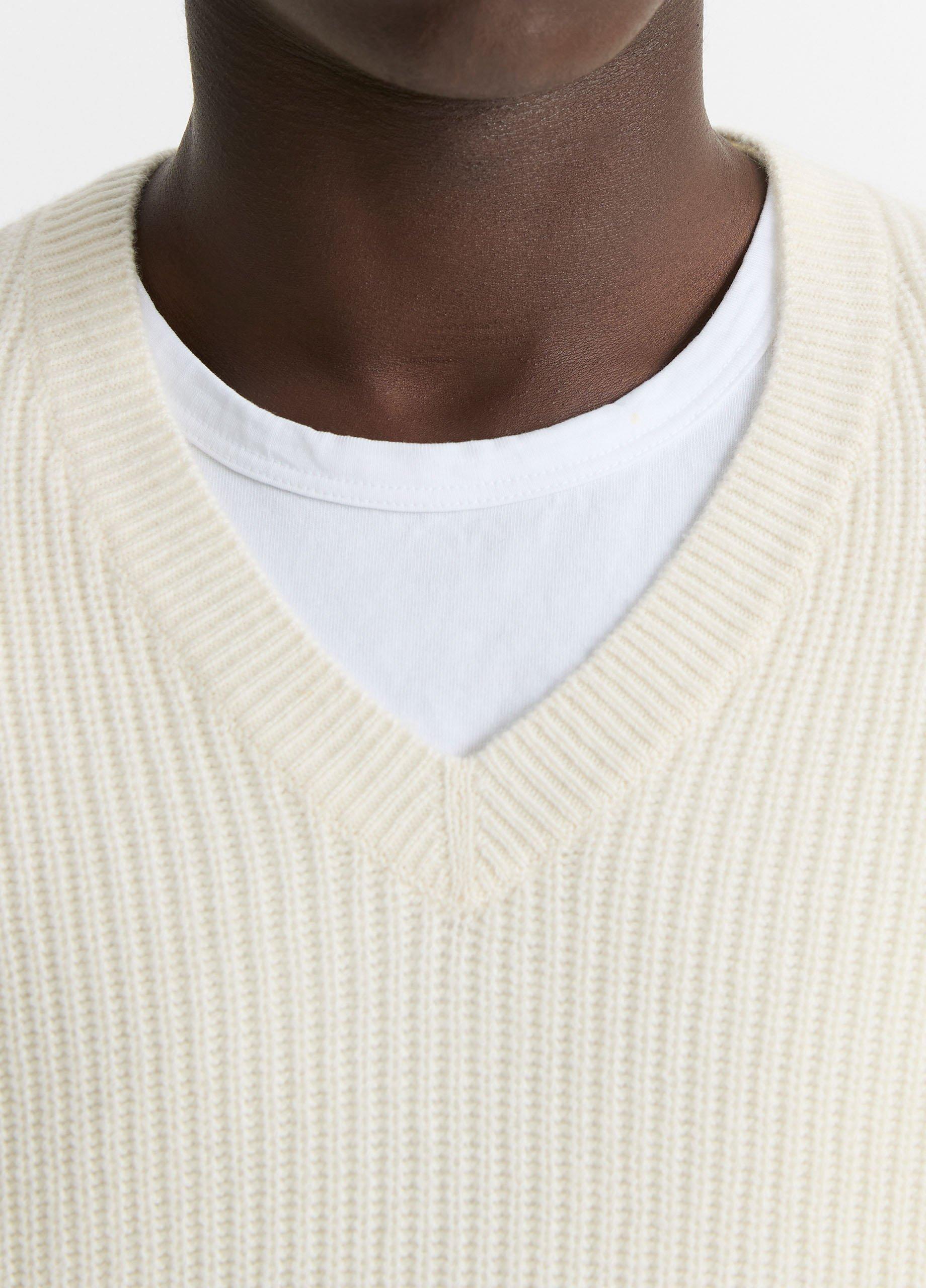 Shaker-Stitch Wool-Cashmere V-Neck Sweater in Sweaters | Vince