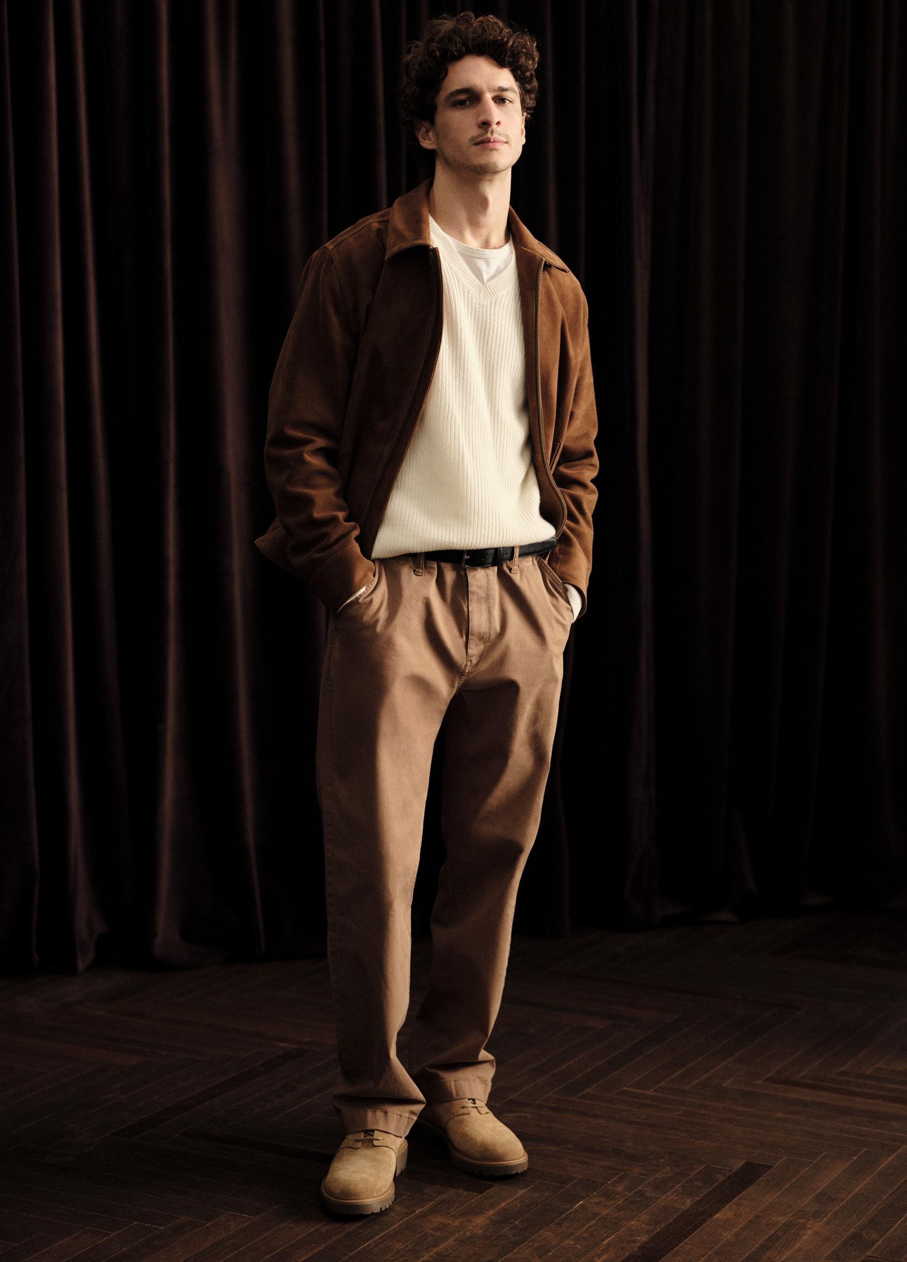 Shaker-Stitch Wool-Cashmere V-Neck Sweater in Sweaters | Vince