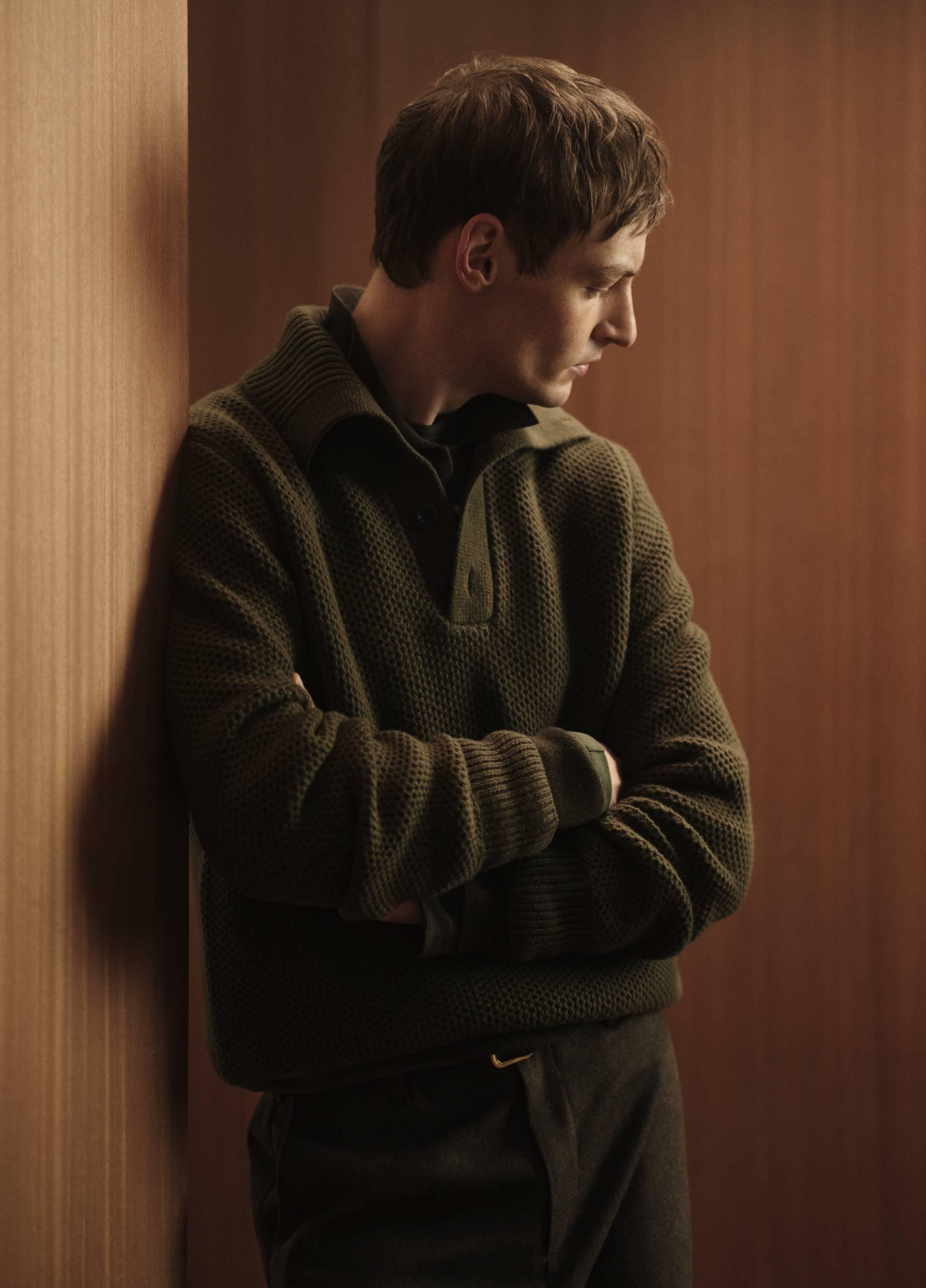 Honeycomb Wool Mock-Neck Sweater image number 4