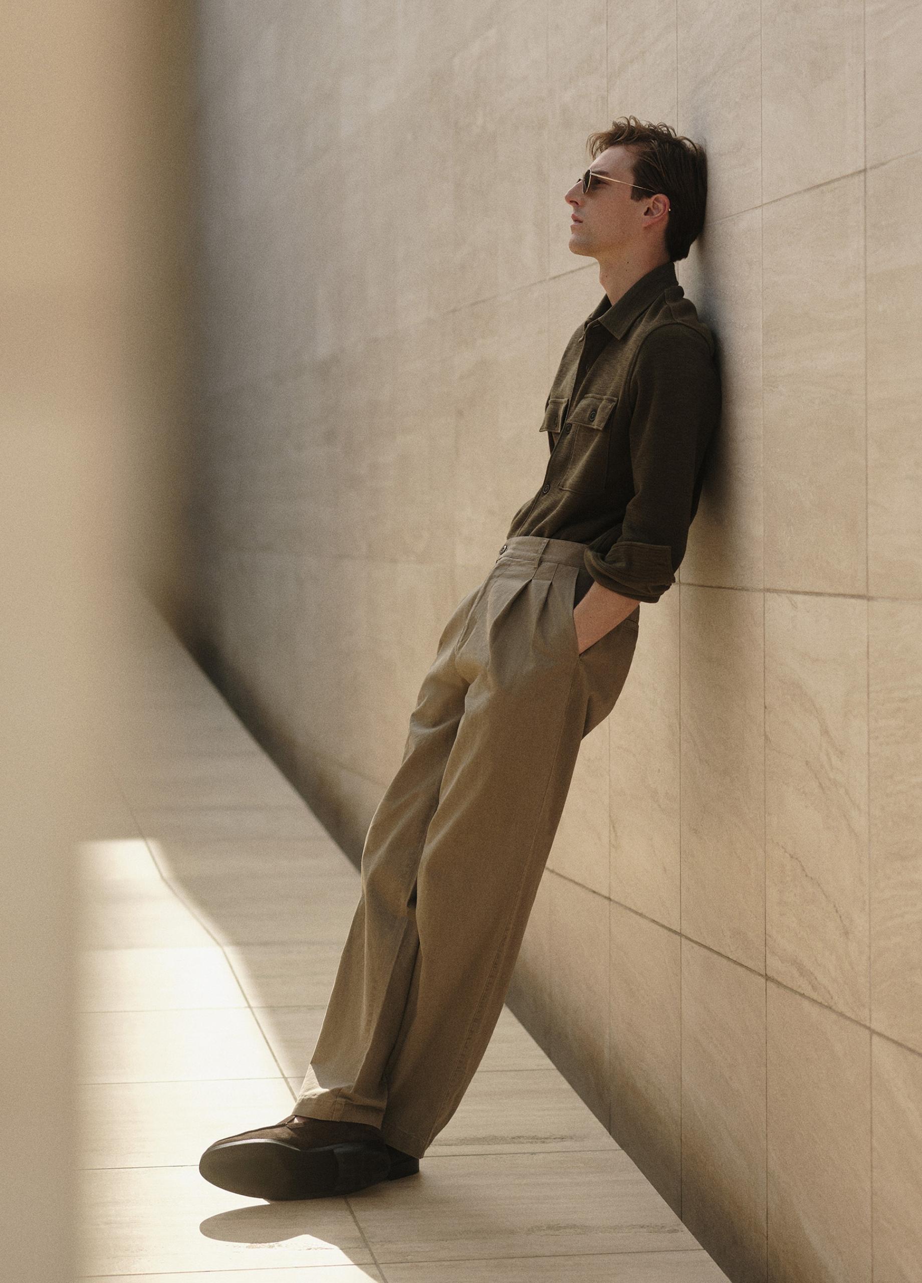 Louie Relaxed Stretch-Cotton Double-Pleated Trouser image number 4