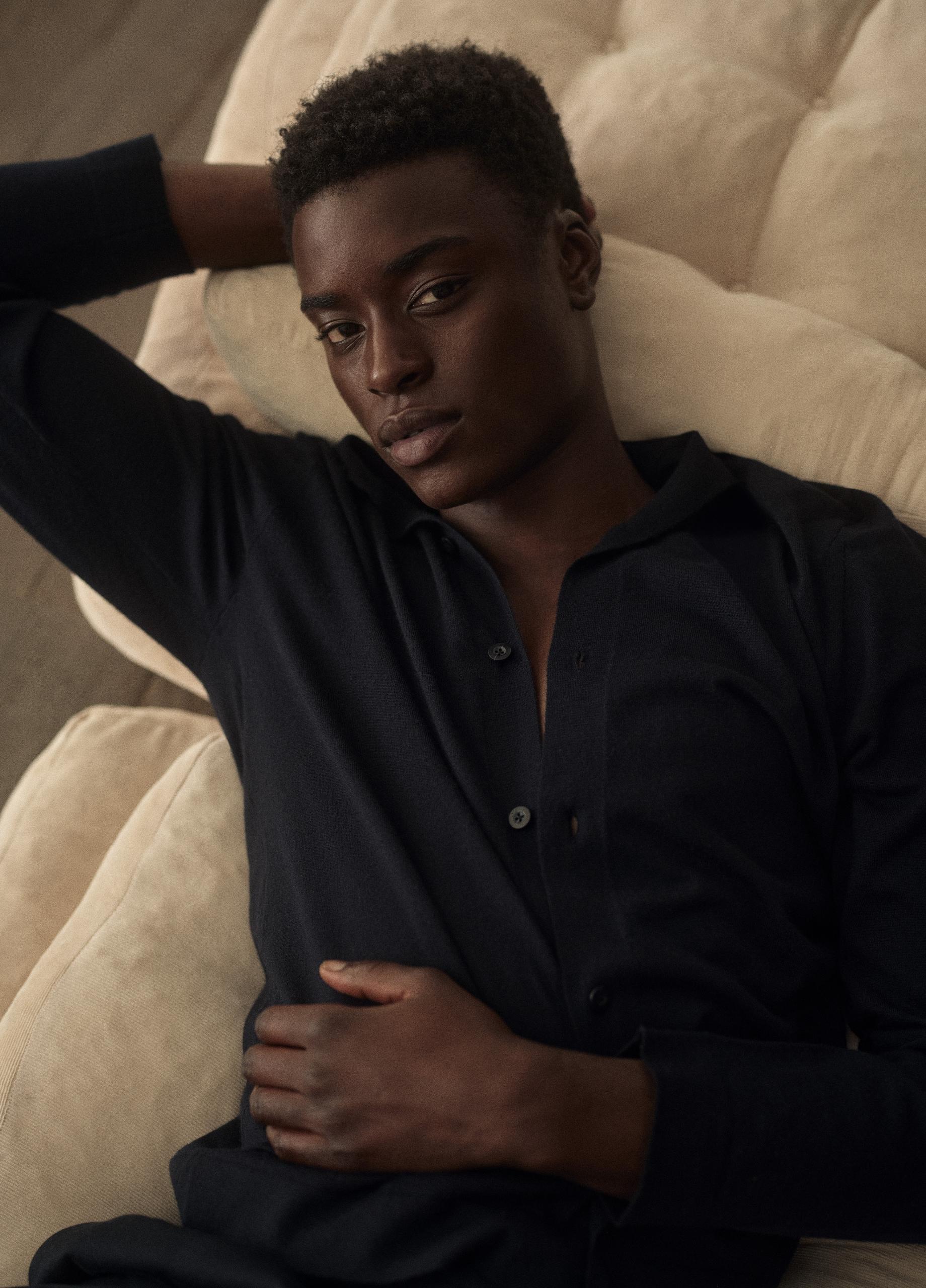 Featherweight Merino Wool-Cashmere Sweater Shirt image number 4