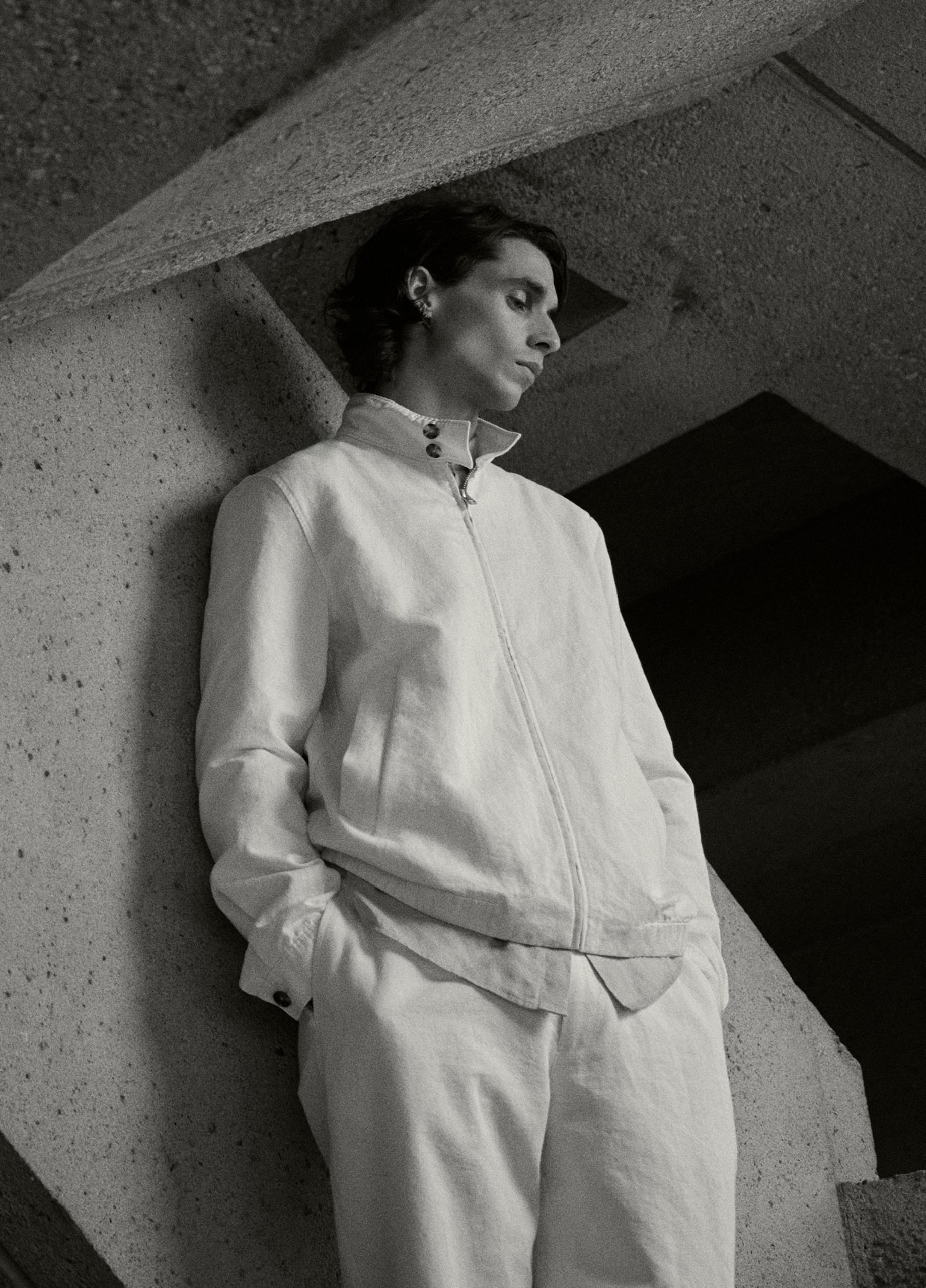 Italian Cotton-Linen Band-Collar Bomber Jacket image number 4