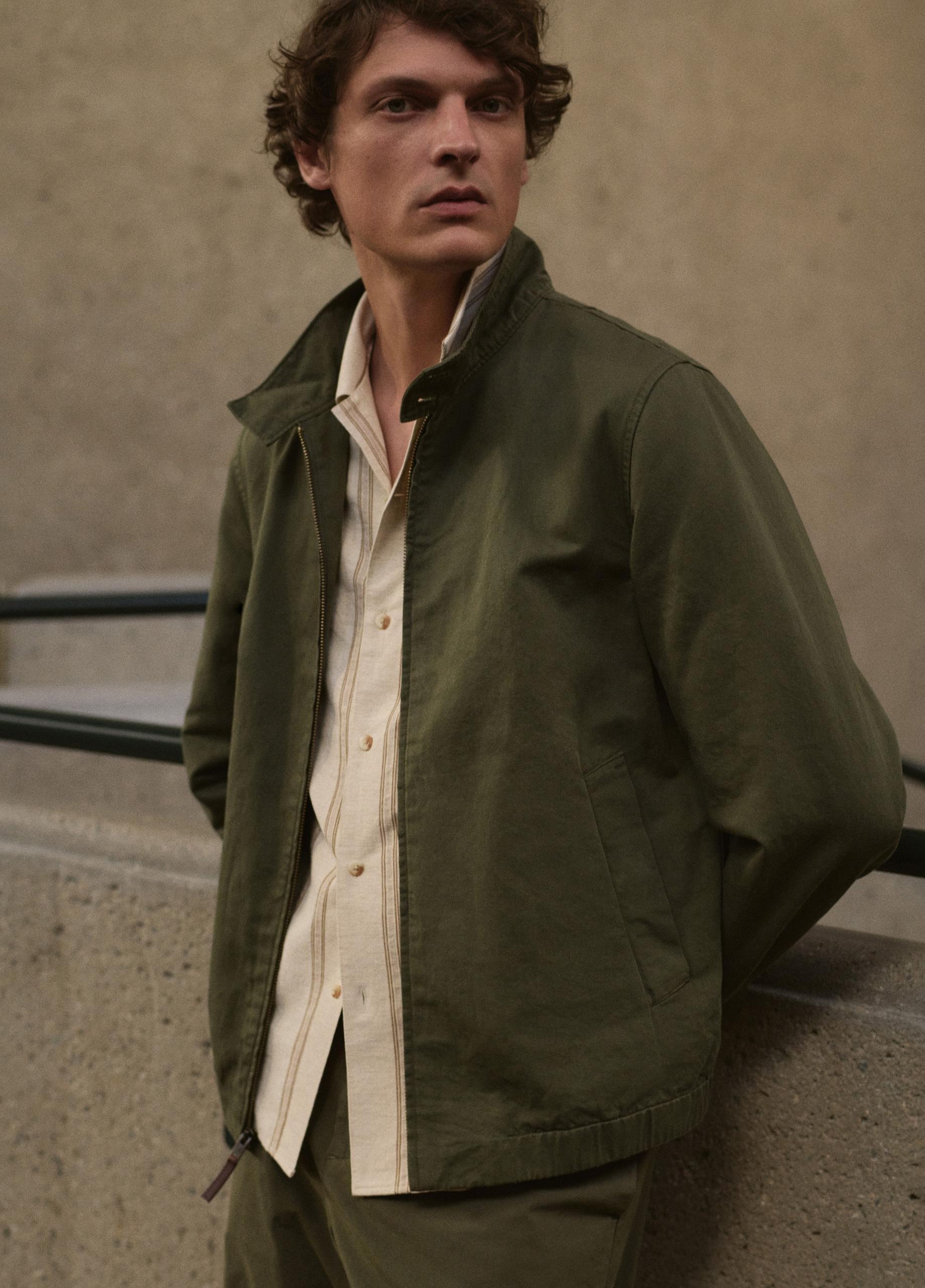Italian Cotton-Linen Band-Collar Bomber Jacket image number 4