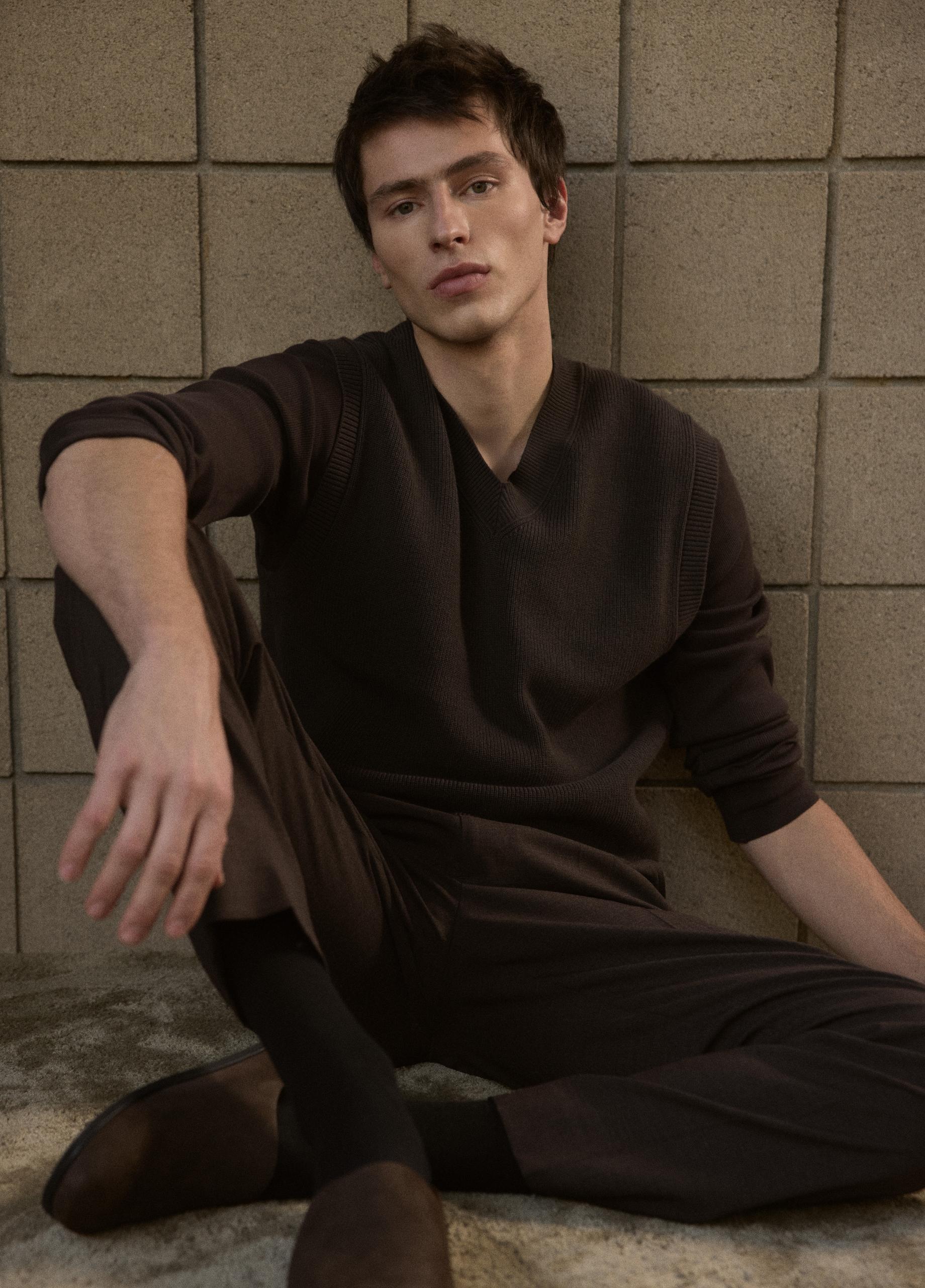 Ribbed Cotton Henley image number 4