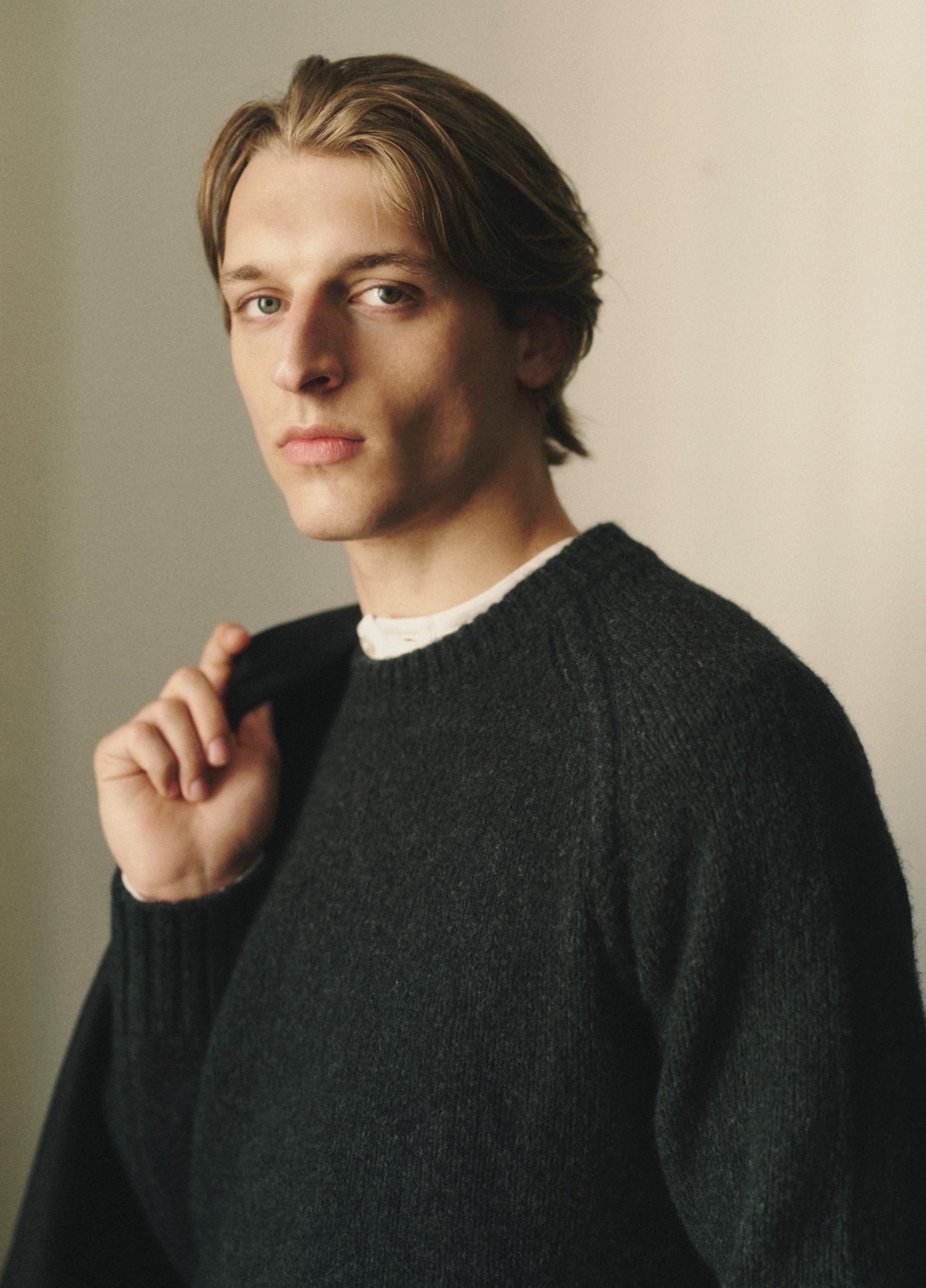 Wool & Alpaca-Blend Saddle-Shoulder Sweater image number 5