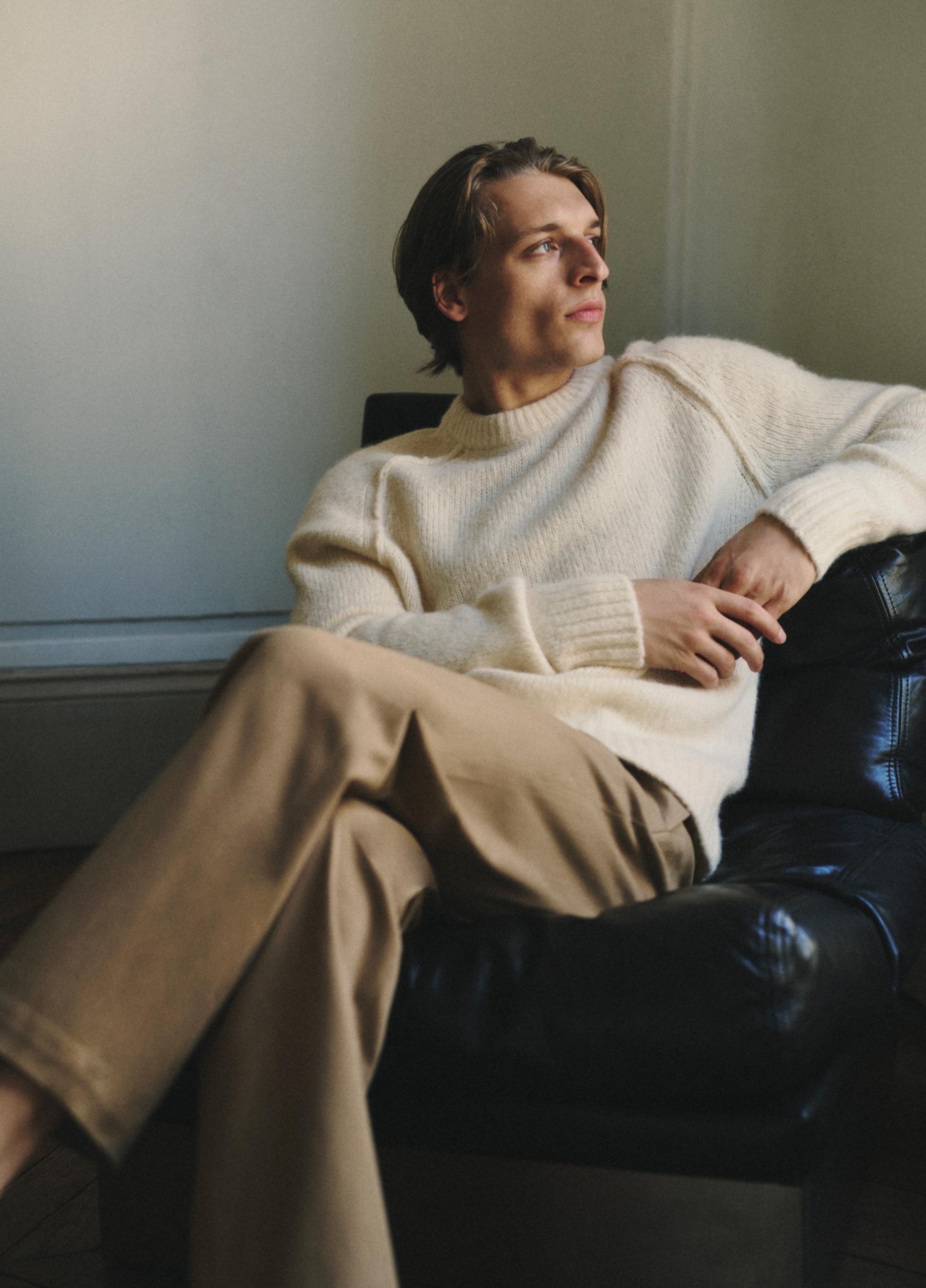 Wool & Alpaca-Blend Saddle-Shoulder Sweater image number 4