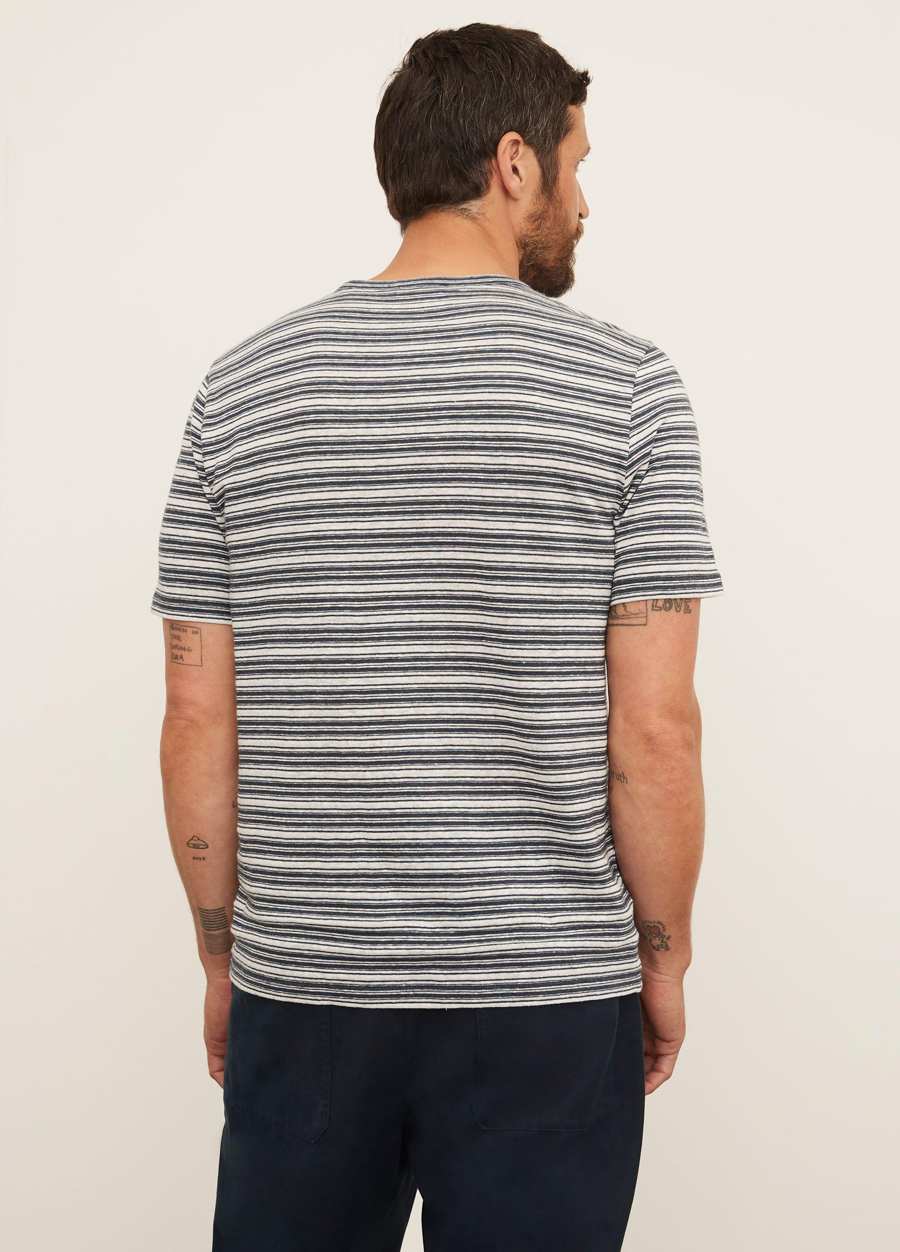 Variegated Stripe Short Sleeve Crew Neck T-Shirt in Vince Products